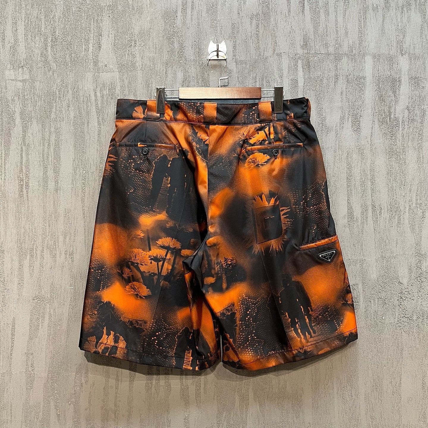 Prada Vibrant Landscape Print Shorts Size US 36 / EU 52 - 2 Thumbnail