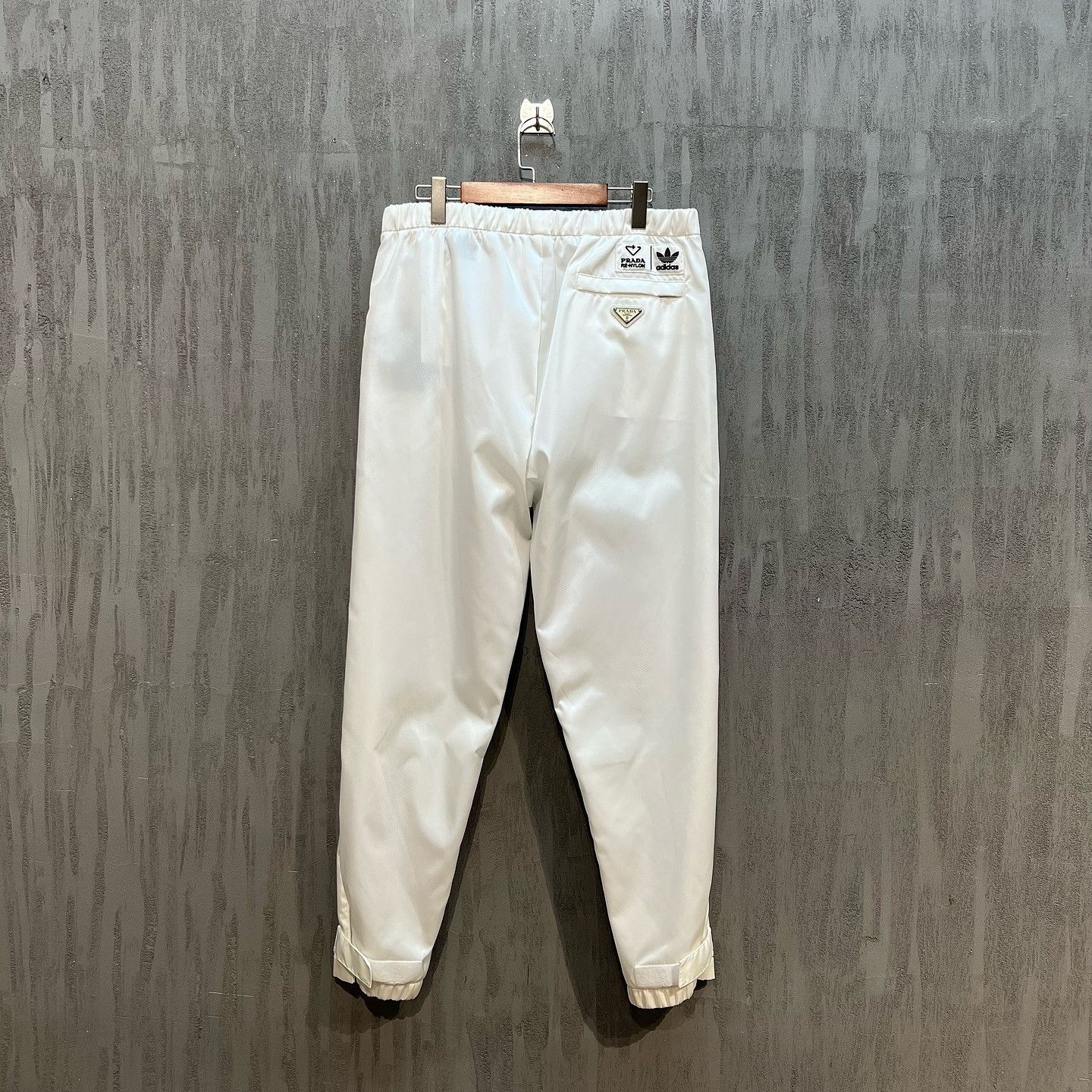 Prada White Re-Nylon Track Pants in Size 36 Size US 36 / EU 52 - 7 Thumbnail
