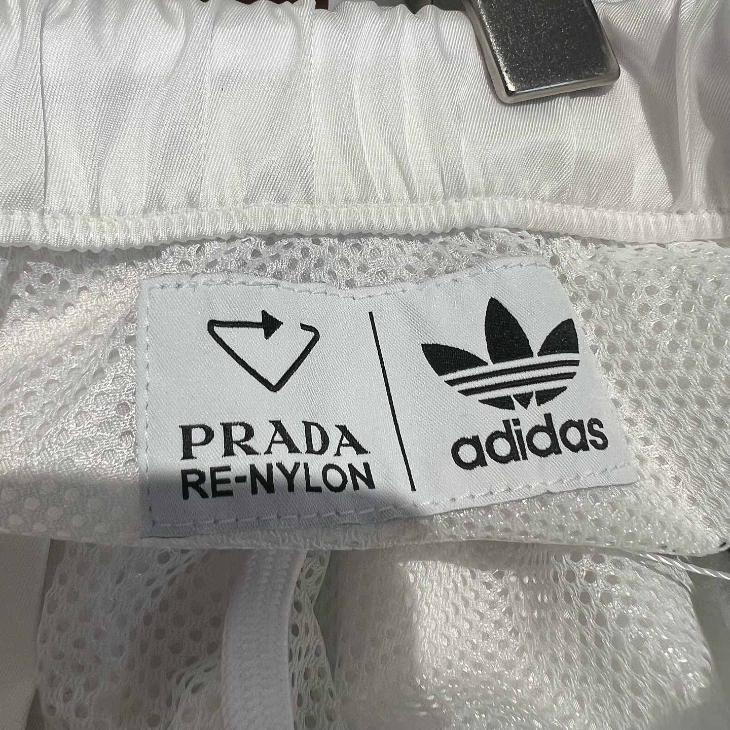 Prada White Re-Nylon Track Pants in Size 36 Size US 36 / EU 52 - 3 Thumbnail