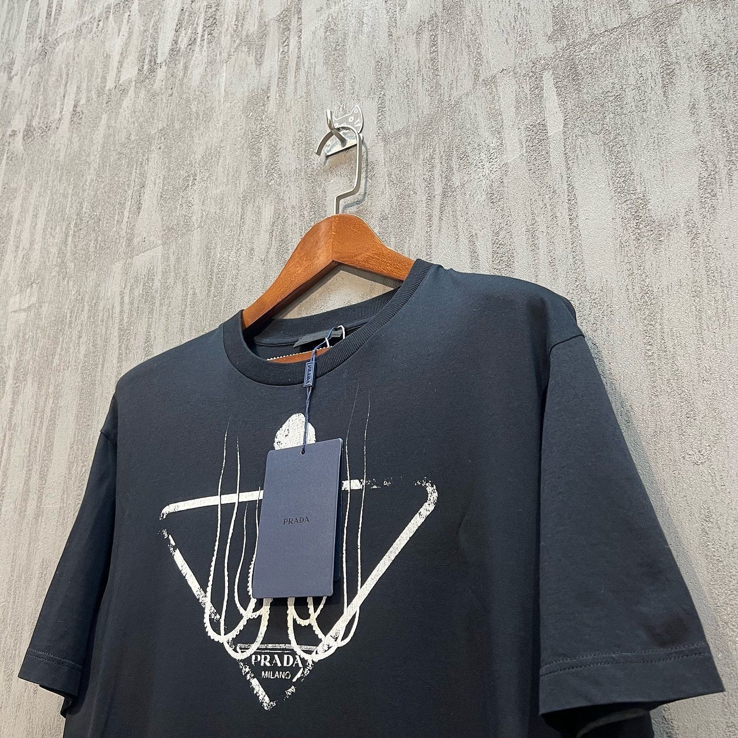 Prada Graphic Print Black T-Shirt in Size M Size US M / EU 48-50 / 2 - 5 Thumbnail