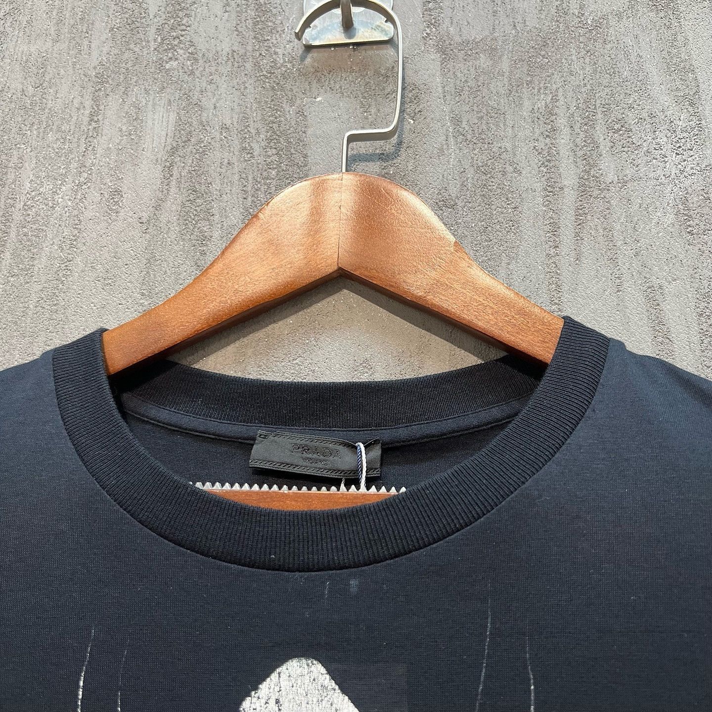 Prada Graphic Print Black T-Shirt in Size M Size US M / EU 48-50 / 2 - 6 Thumbnail
