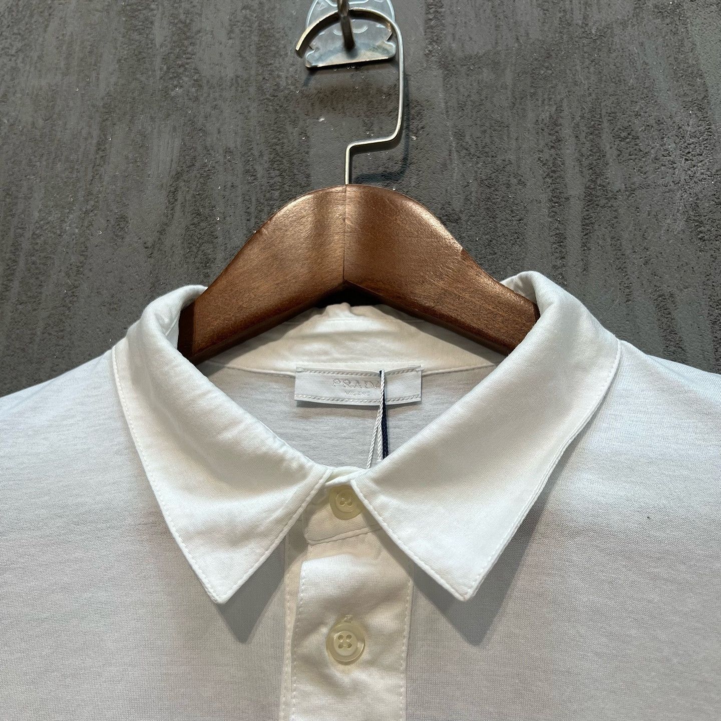 Prada Pocket Logo Polo Shirt in White Size US XXL / EU 58 / 5 - 8 Thumbnail