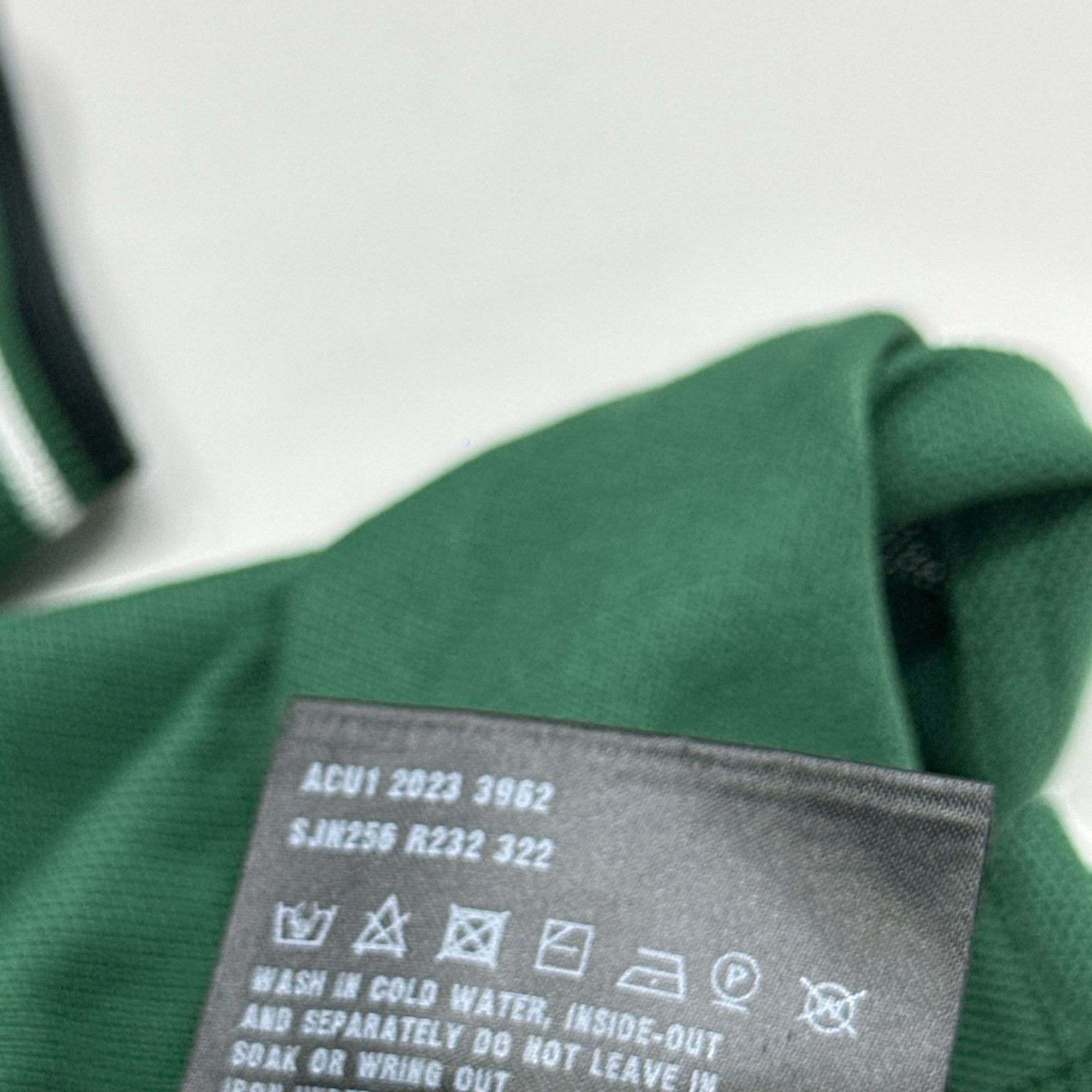 Prada Logo Patch Polo in Green Size US L / EU 52-54 / 3 - 6 Thumbnail