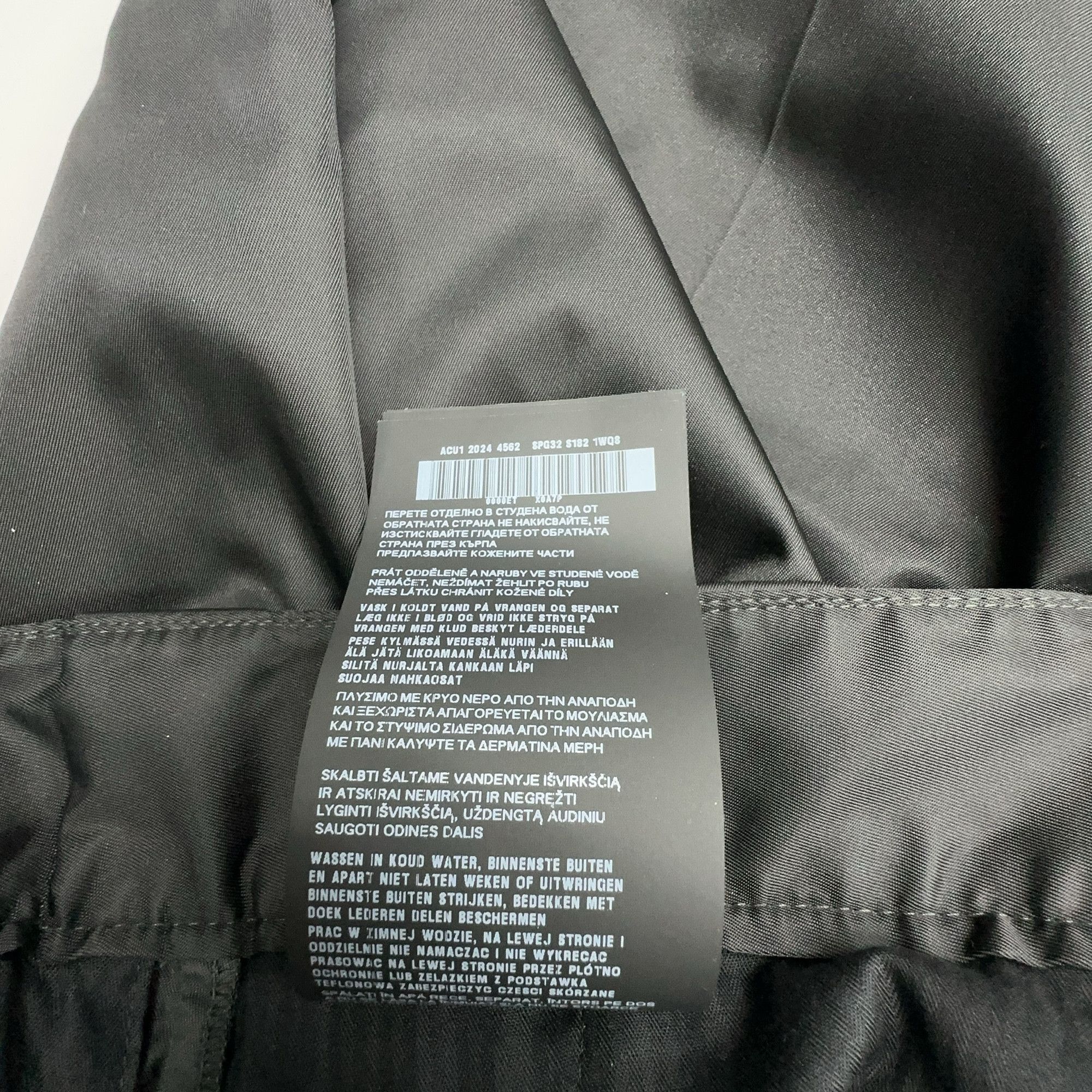 Prada Re-Nylon Bermuda Shorts in Black Size US 30 / EU 46 - 3 Thumbnail