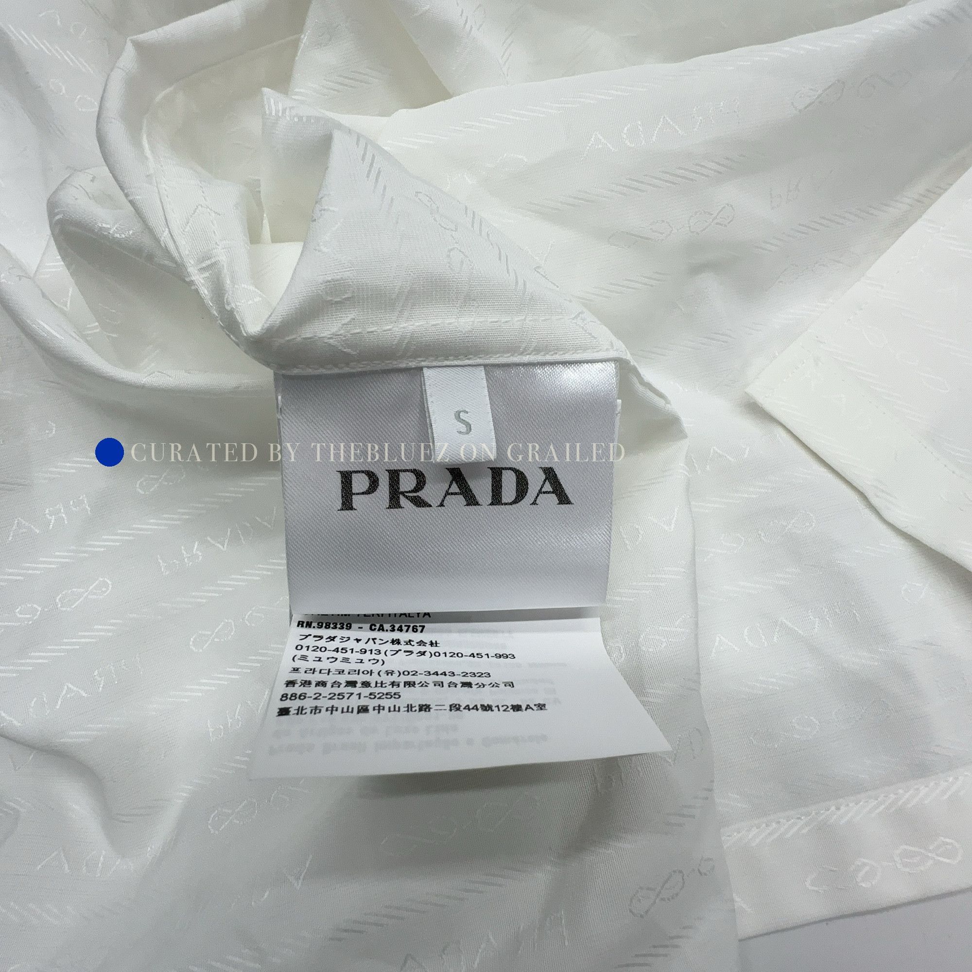 Prada Classic White Button-Up Shirt in Size S Size US S / EU 44-46 / 1 - 3 Thumbnail