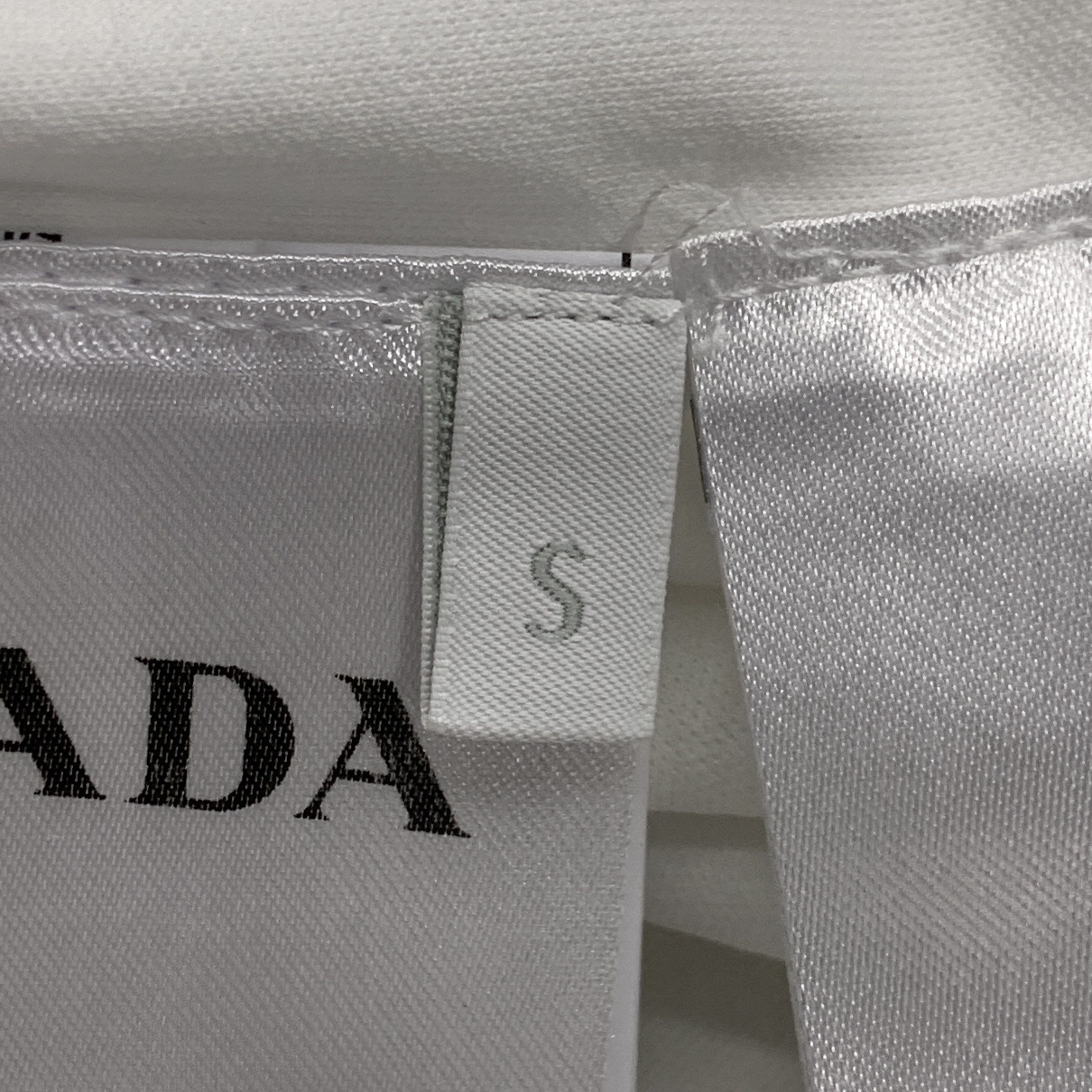 Prada Logo Print Short Sleeve T-Shirt in White Size US S / EU 44-46 / 1 - 3 Thumbnail