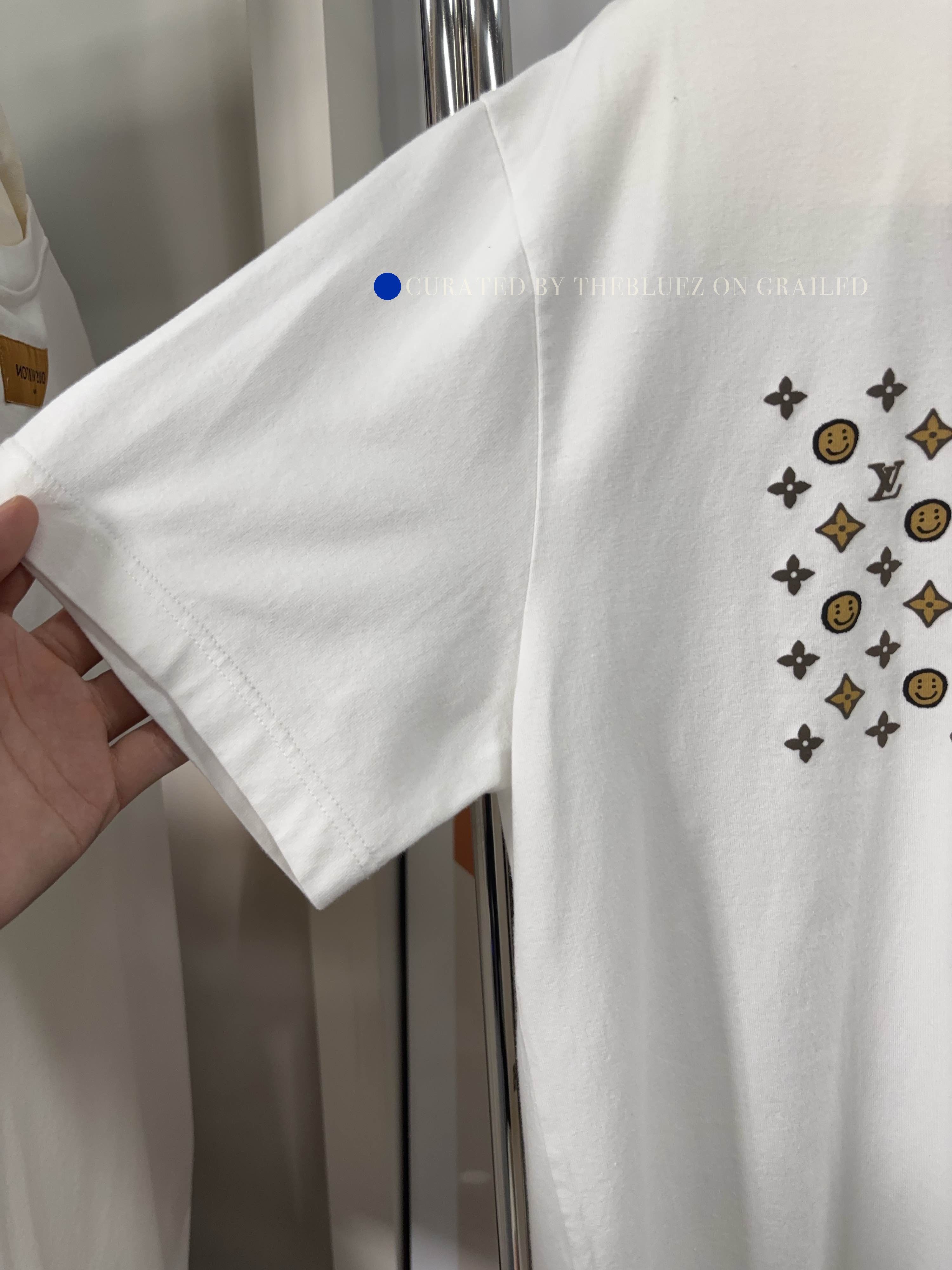 Louis Vuitton Smiley Print T-Shirt in White, Size XL Size US XL / EU 56 / 4 - 7 Thumbnail