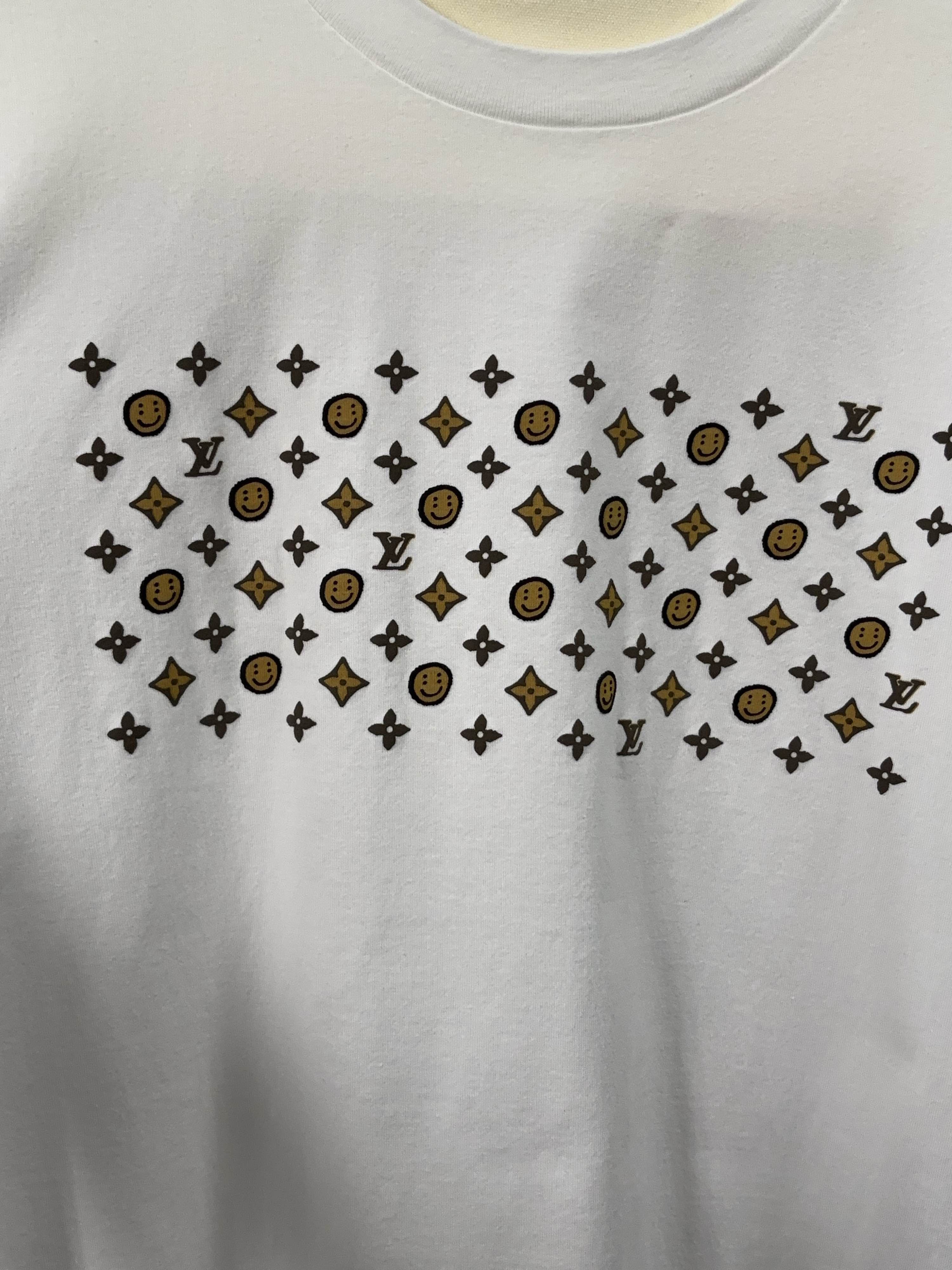 Louis Vuitton Smiley Print T-Shirt in White, Size XL Size US XL / EU 56 / 4 - 6 Thumbnail
