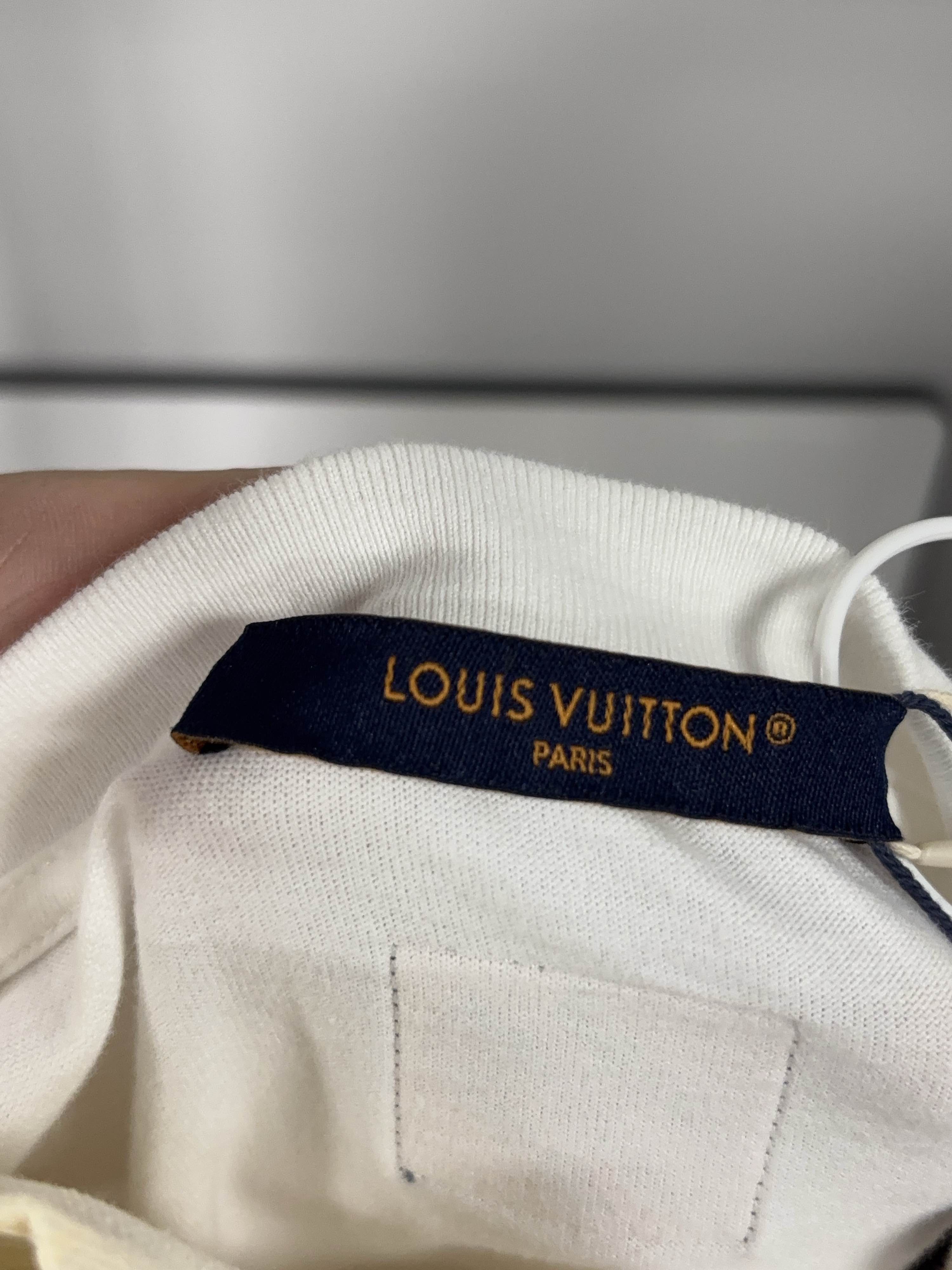 Louis Vuitton Smiley Print T-Shirt in White, Size XL Size US XL / EU 56 / 4 - 3 Thumbnail
