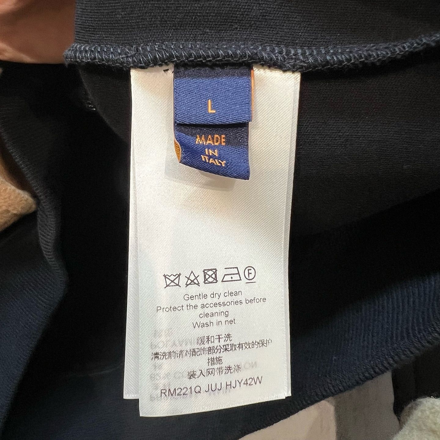 Louis Vuitton Full Zip Hooded Sweatshirt in Black Size US L / EU 52-54 / 3 - 4 Thumbnail