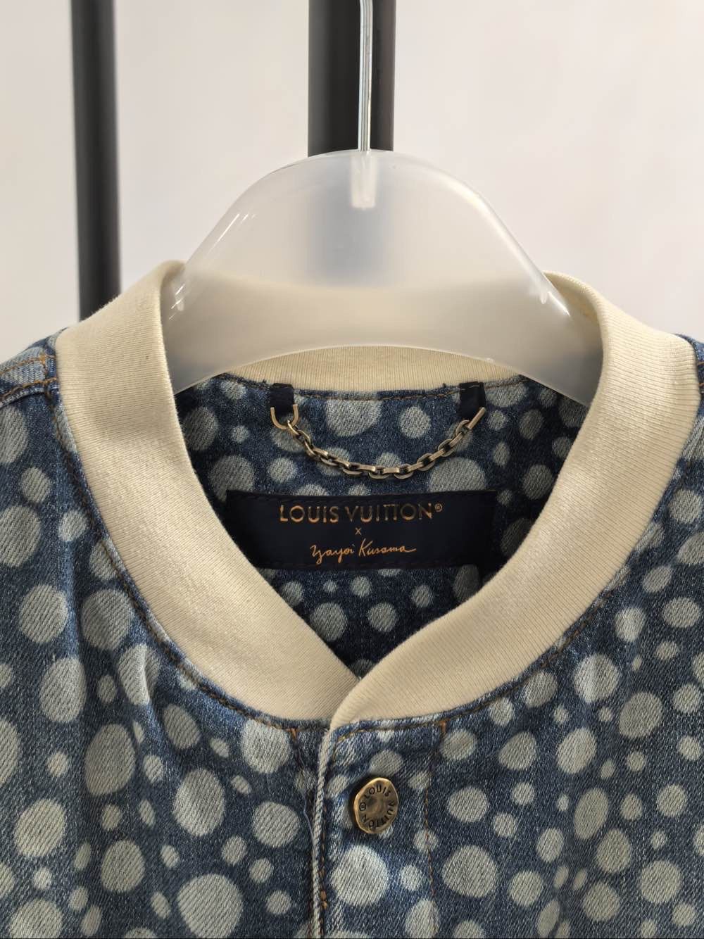 Louis Vuitton Blue Denim Shirt with Dot Pattern Size US L / EU 52-54 / 3 - 5 Thumbnail