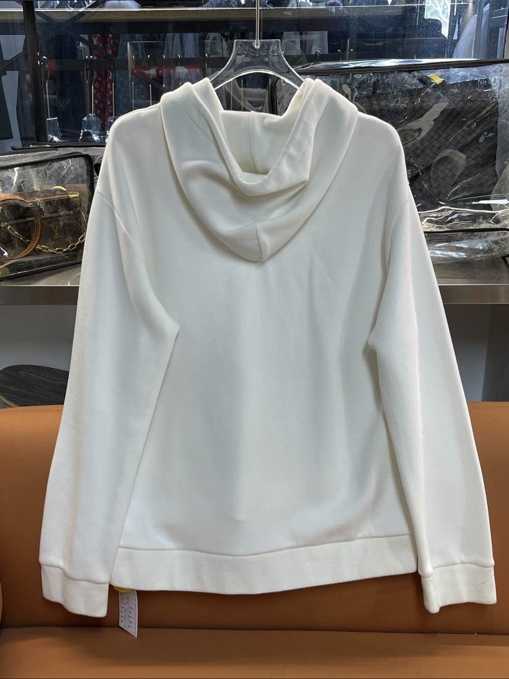 Louis Vuitton Logo Embroidered Hoodie in White Size US XXL / EU 58 / 5 - 2 Thumbnail