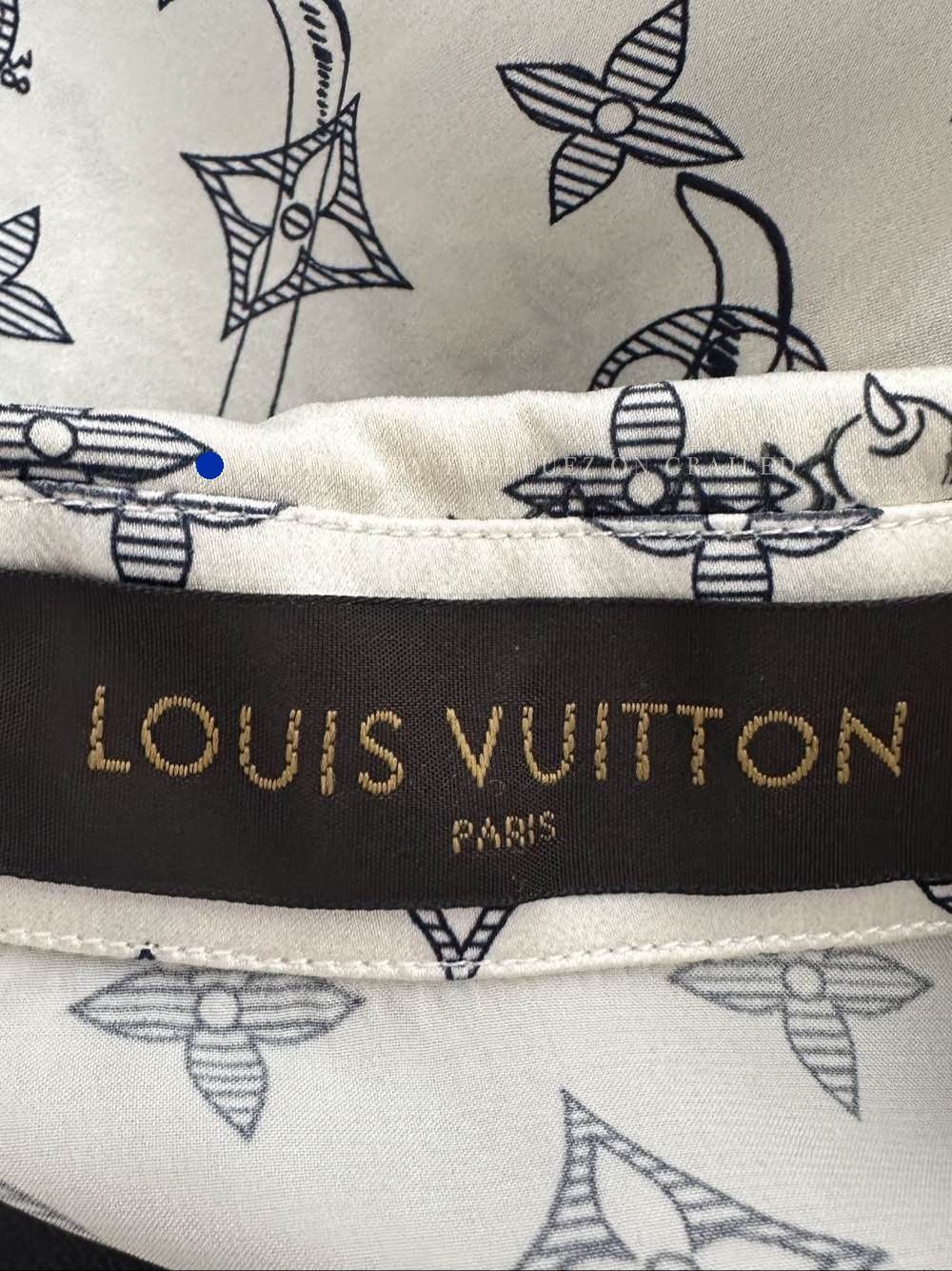 Louis Vuitton Luxurious Silk Animal Monogram Button-Up Shirt Size US XL / EU 56 / 4 - 3 Thumbnail
