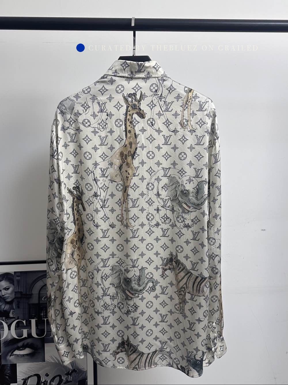 Louis Vuitton Luxurious Silk Animal Monogram Button-Up Shirt Size US XL / EU 56 / 4 - 2 Thumbnail