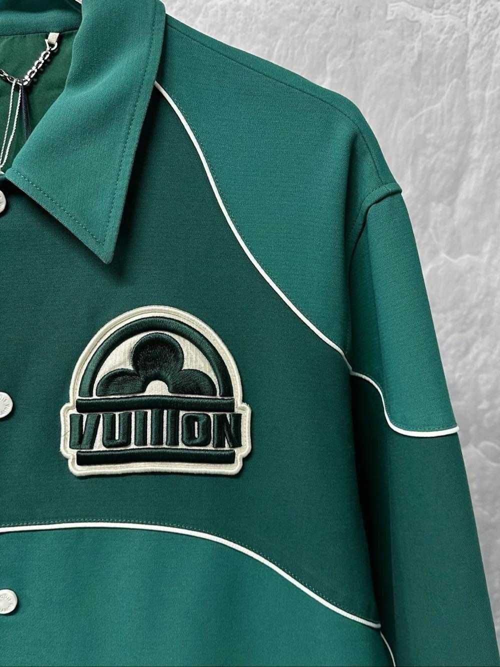 Louis Vuitton Stylish Green Button-Up Light Jacket Size US L / EU 52-54 / 3 - 5 Thumbnail