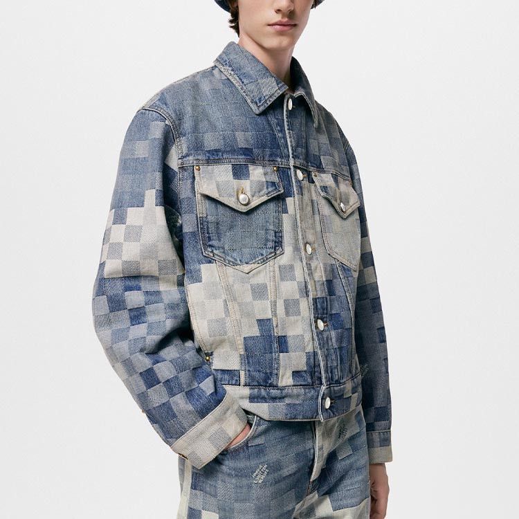 Louis Vuitton Pixelated Blue Denim Jacket in Size L Size US L / EU 52-54 / 3 - 10 Thumbnail