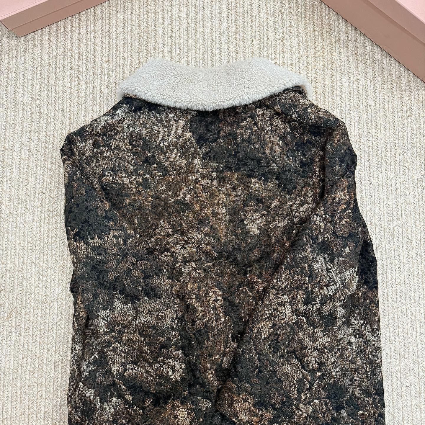 Louis Vuitton Tapestry Shearling Collar Light Jacket Size US S / EU 44-46 / 1 - 2 Thumbnail