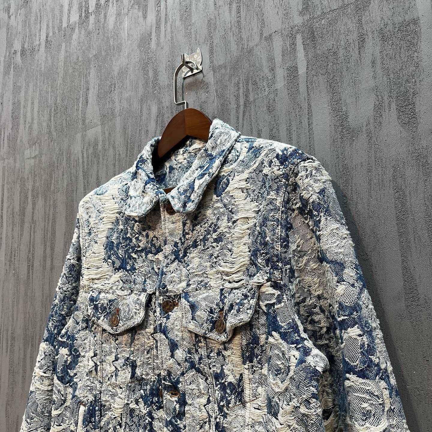 Louis Vuitton Floral Print Denim Jacket in Blue Size US M / EU 48-50 / 2 - 6 Thumbnail