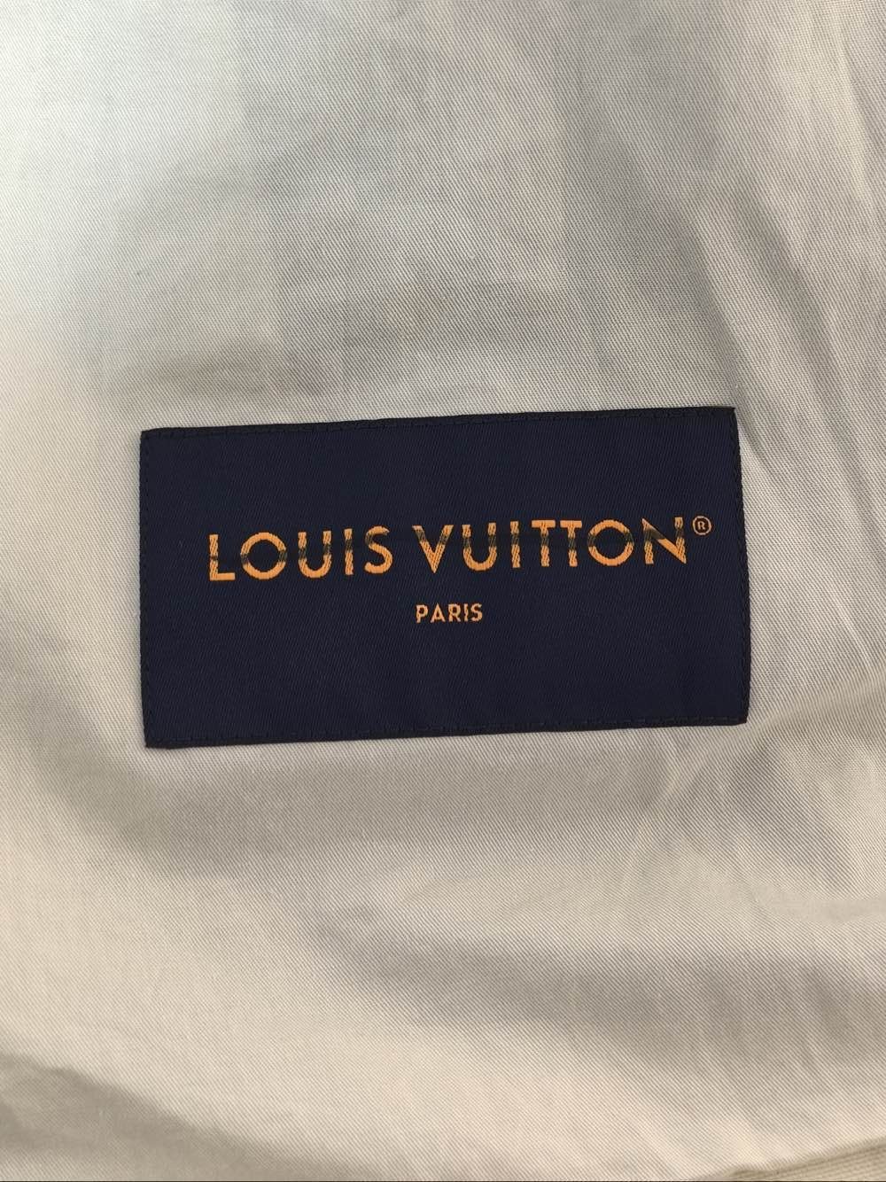 Louis Vuitton Camo Logo Hooded Jacket in Multi Size US L / EU 52-54 / 3 - 3 Thumbnail