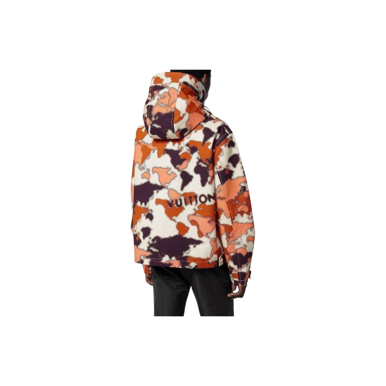 Louis Vuitton Camo Logo Hooded Jacket in Multi Size US L / EU 52-54 / 3 - 12 Thumbnail