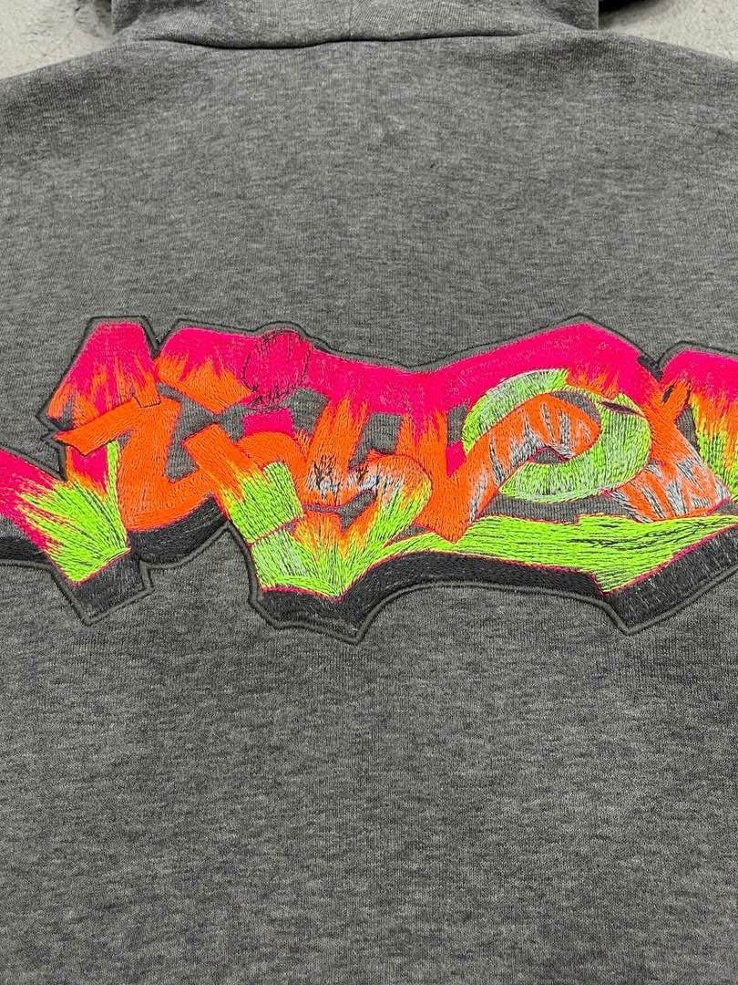 Louis Vuitton 3D Graffiti Zip-Up Hoodie in Gray Size US L / EU 52-54 / 3 - 11 Thumbnail