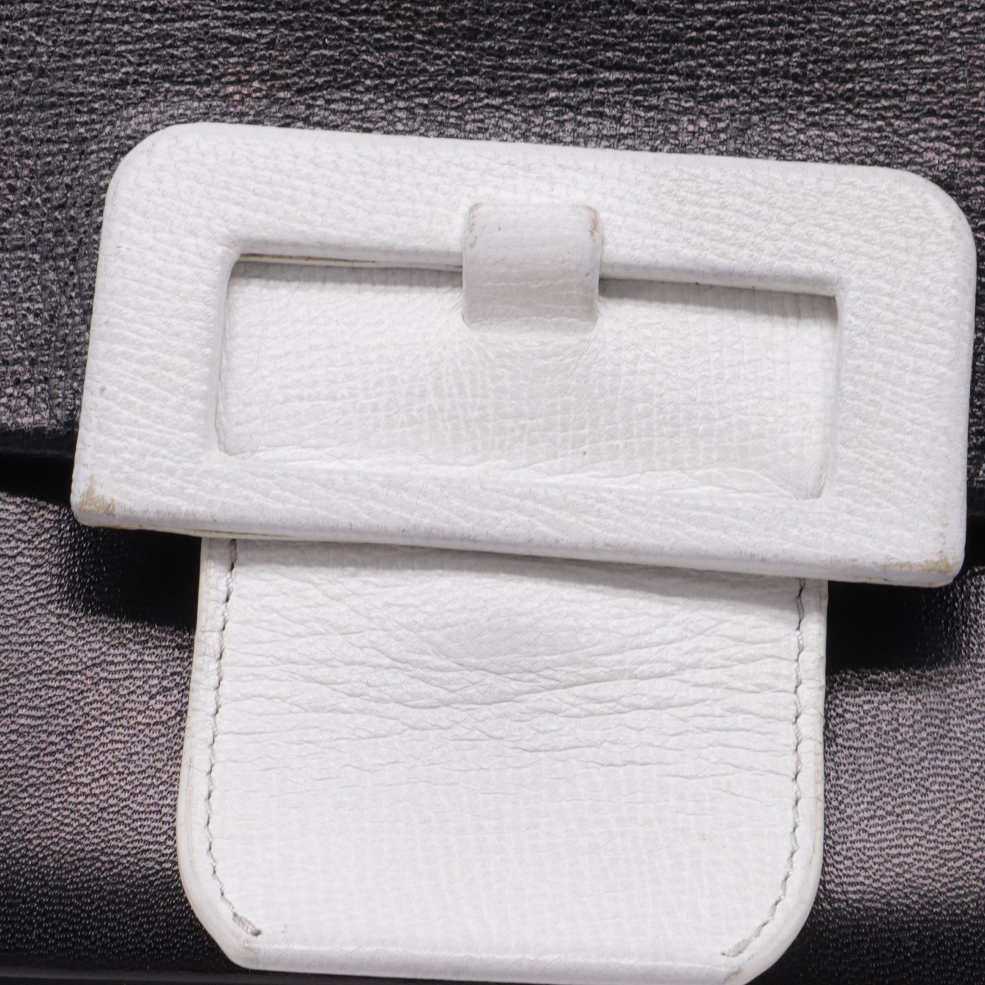 Maison Margiela Maison Margiela Buckle Detail Shoulder Bag in Black Goat Lea Size ONE SIZE - 6 Thumbnail