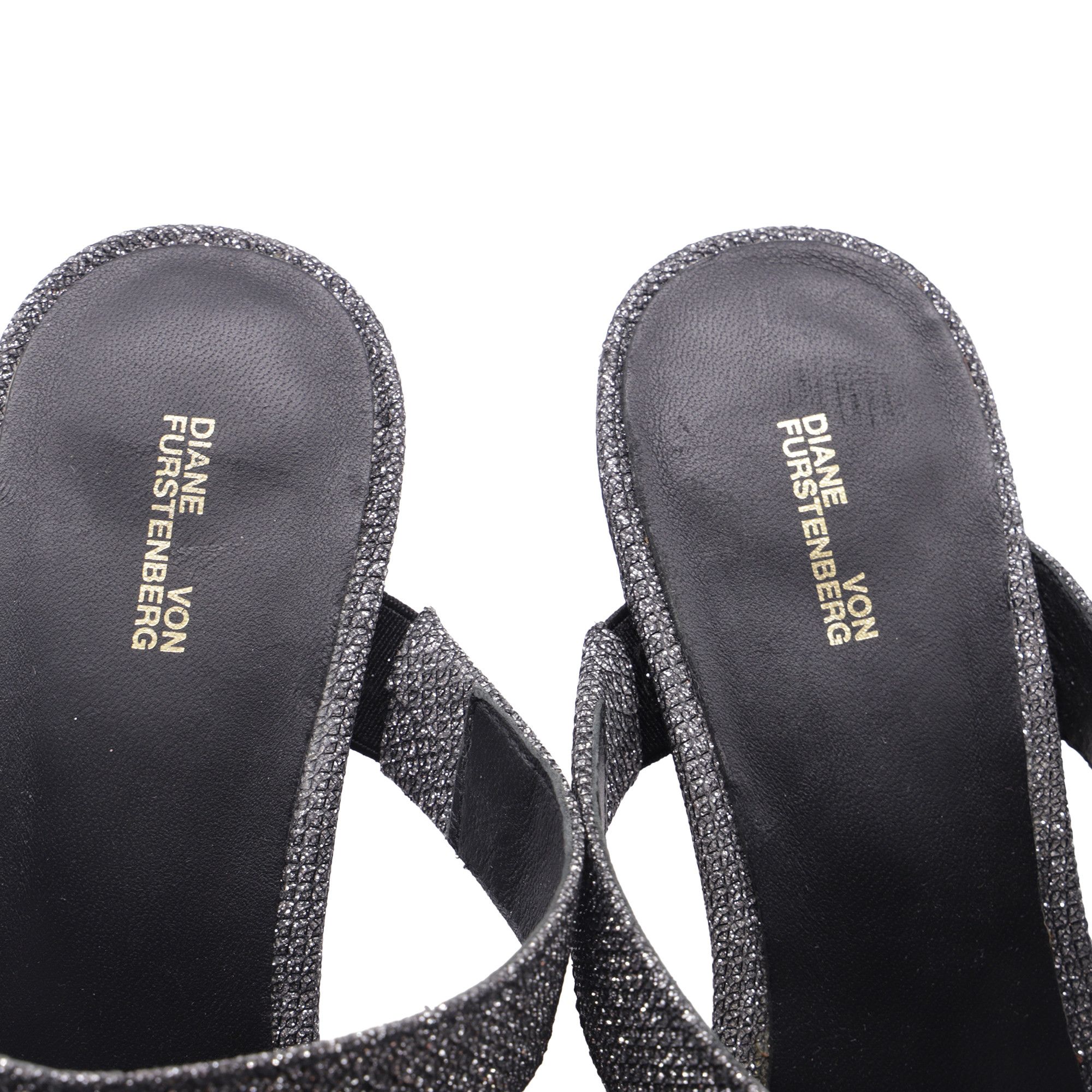 Diane von Furstenberg Diane Von Furstenberg Bow Straps Heeled Mules in Metallic Si Size US 7.5 / IT 37.5 - 6 Thumbnail