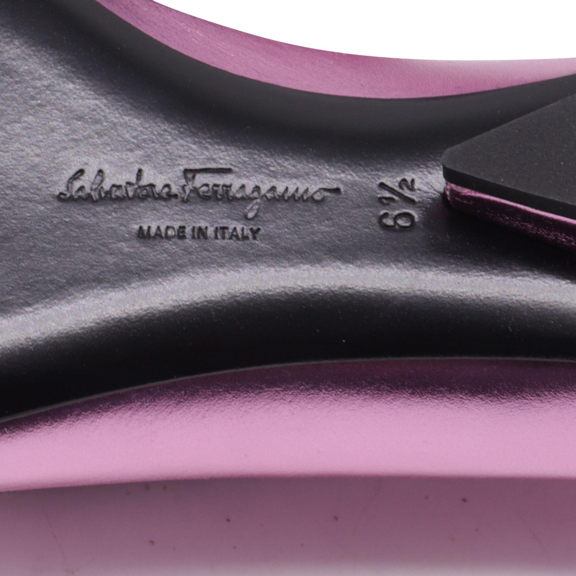 Salvatore Ferragamo Salvatore Ferragamo Viva Bow-Detailed Ballet Flats in Metall Size US 7.5 / IT 37.5 - 8 Thumbnail