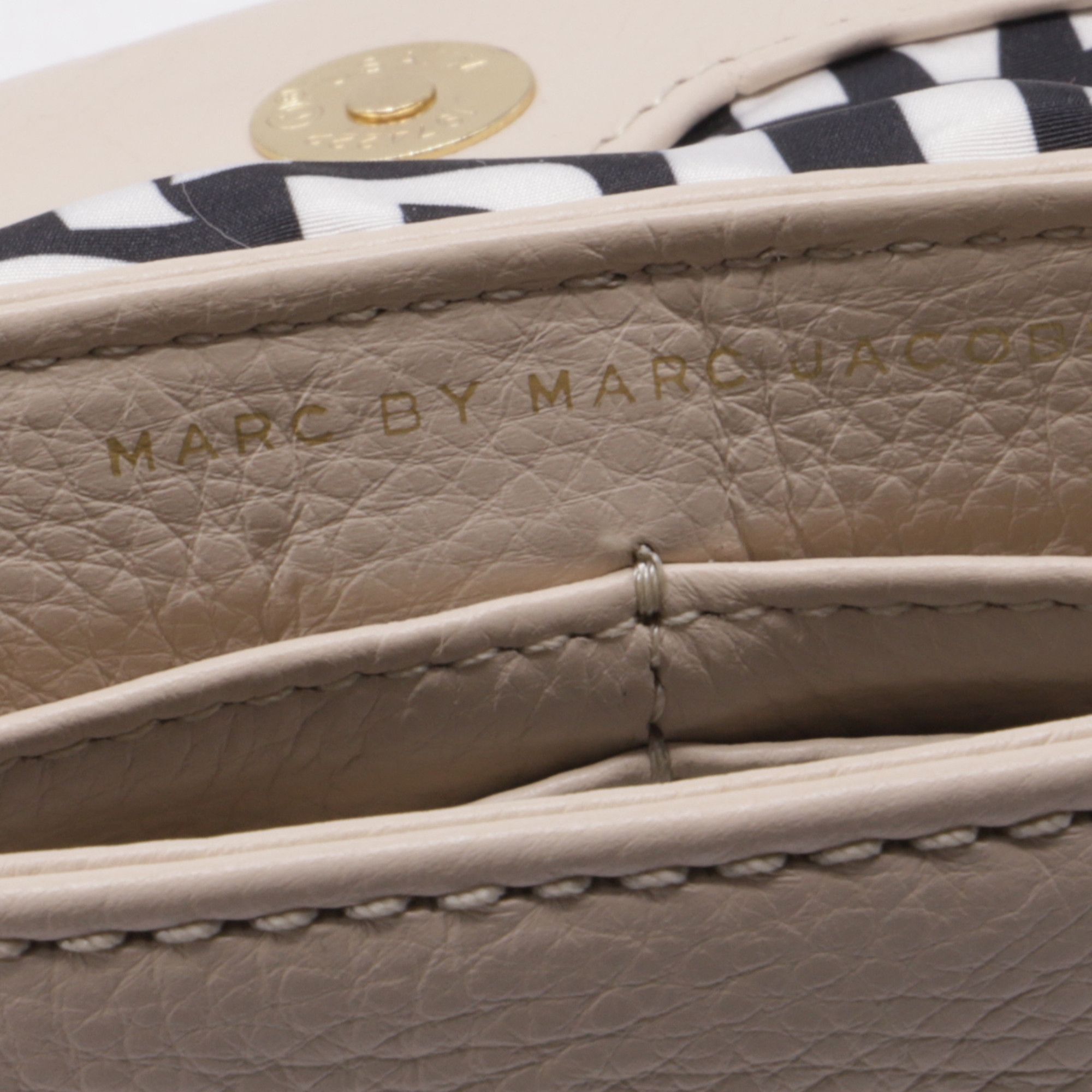 Marc Jacobs Marc by Marc Jacobs Classic Q Karlie Crossbody Bag in Beige Size ONE SIZE - 8 Thumbnail
