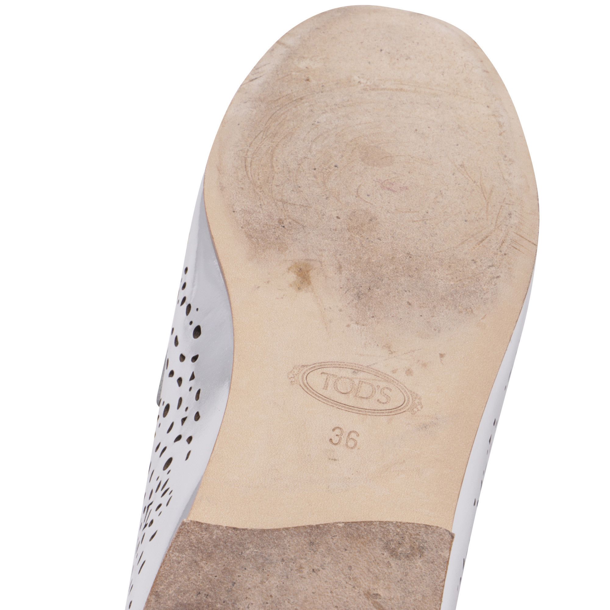 Tod's Tod's Perforated Loafers in Metallic Leather Size US 6 / IT 36 - 7 Thumbnail