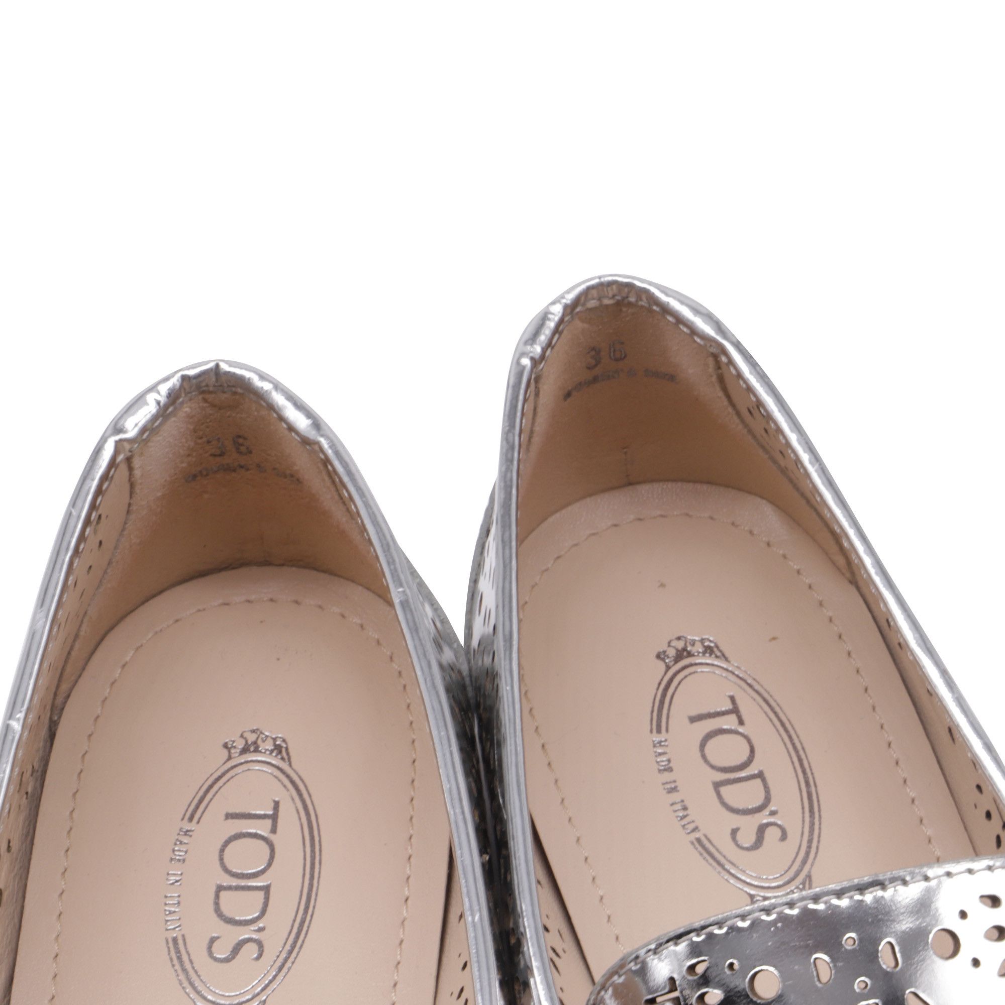 Tod's Tod's Perforated Loafers in Metallic Leather Size US 6 / IT 36 - 8 Thumbnail