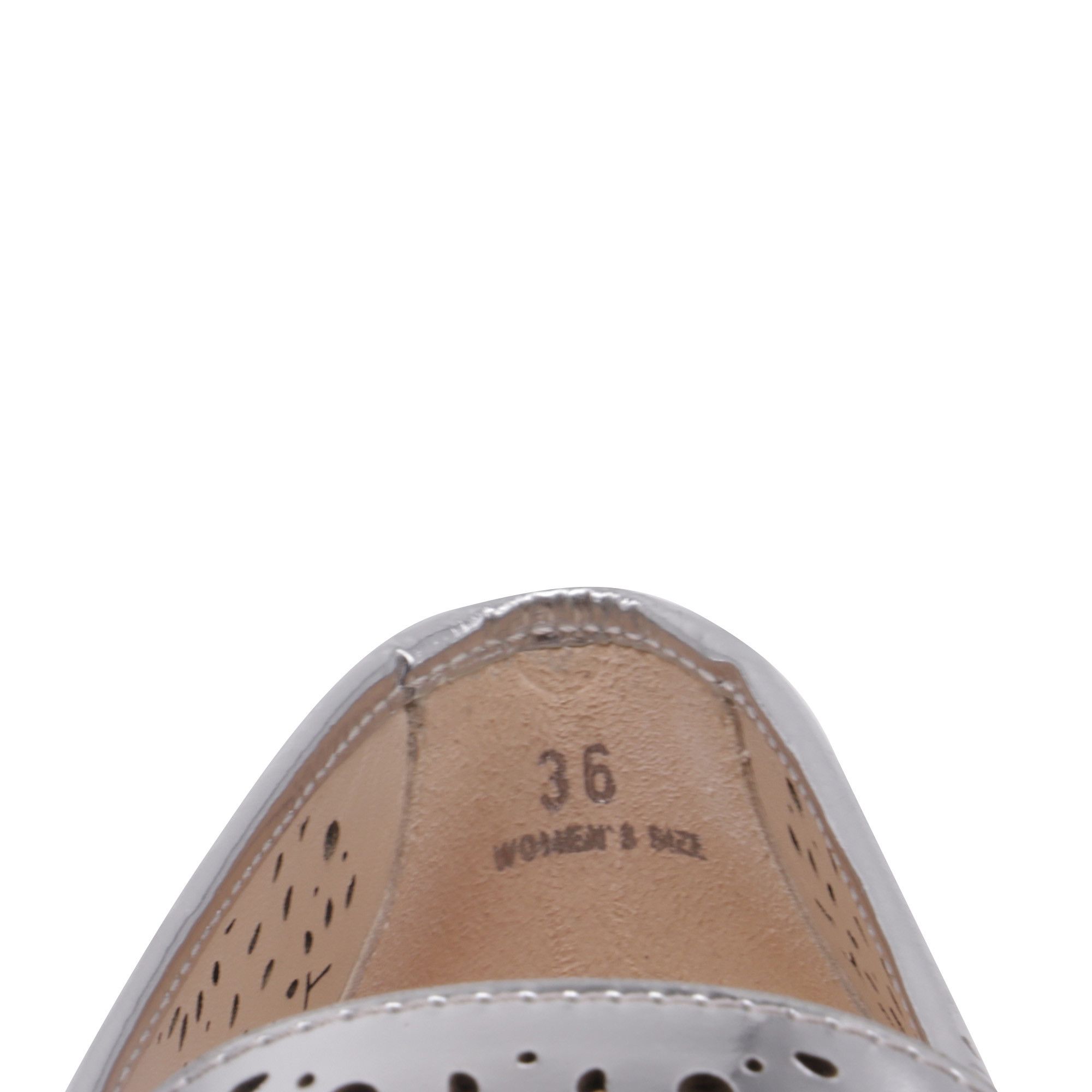 Tod's Tod's Perforated Loafers in Metallic Leather Size US 6 / IT 36 - 9 Thumbnail