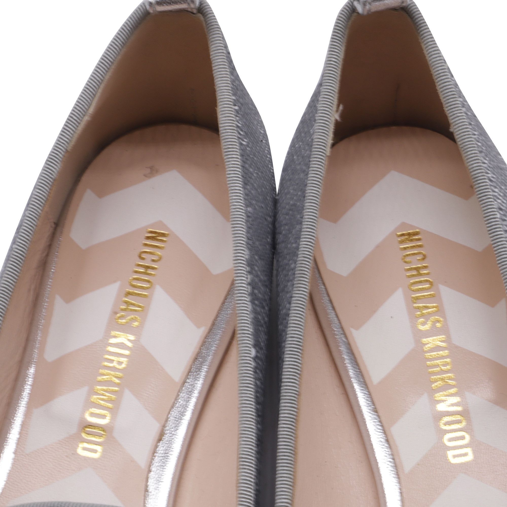 Nicholas Kirkwood Nicholas Kirkwood Beya Pointed Ballet Flats in Silver Sequi Size US 6 / IT 36 - 8 Thumbnail