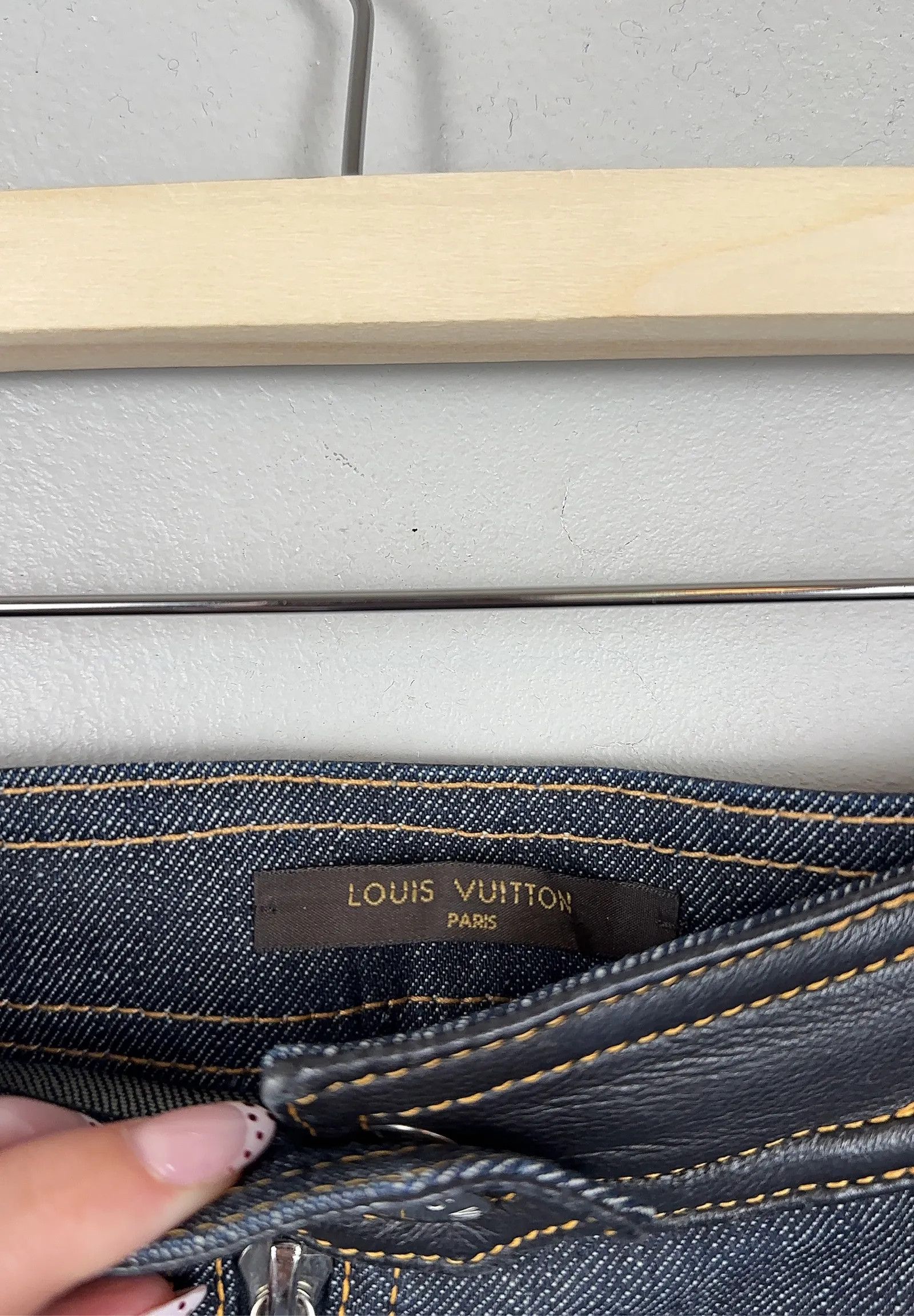 Louis Vuitton Louis Vuitton Skirt Size 28" / US 6 / IT 42 - 2 Thumbnail