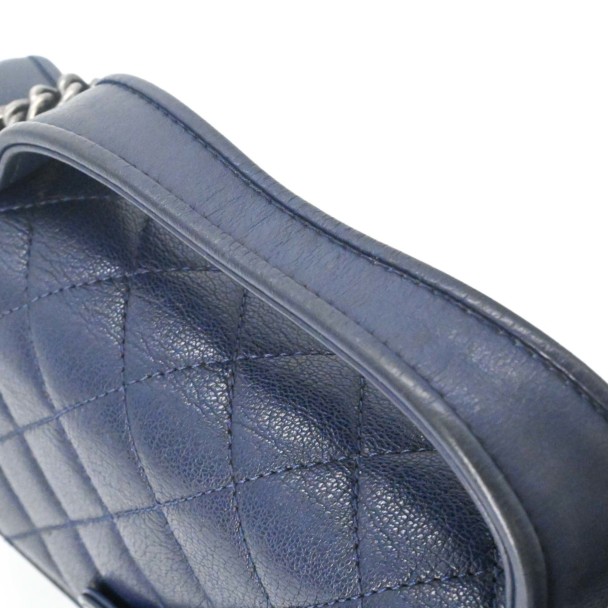 Chanel CHANEL Matelassé Shoulder Bag/Handbag with Chain, Navy, Women's Size ONE SIZE - 7 Thumbnail