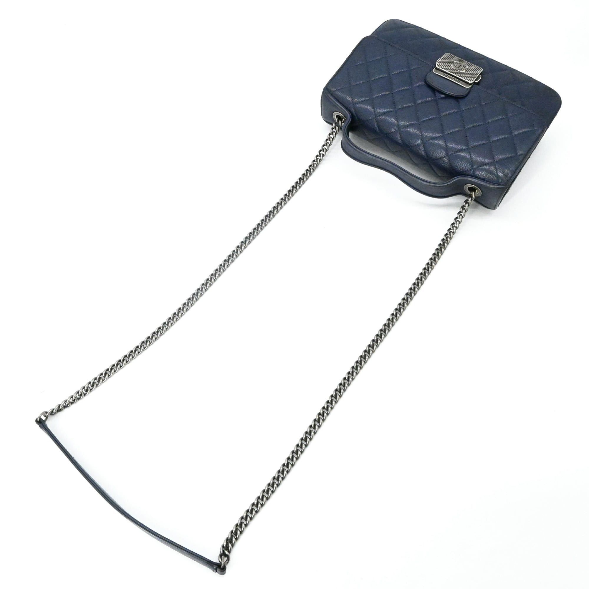 Chanel CHANEL Matelassé Shoulder Bag/Handbag with Chain, Navy, Women's Size ONE SIZE - 11 Thumbnail