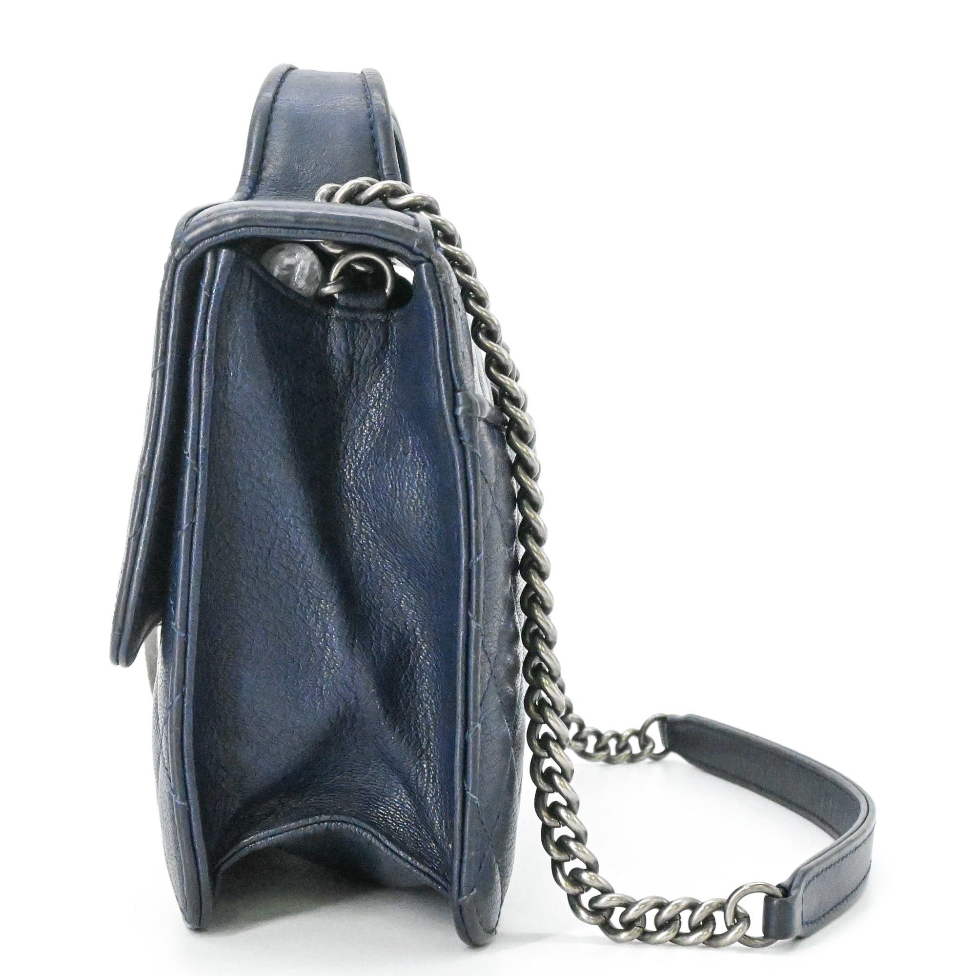 Chanel CHANEL Matelassé Shoulder Bag/Handbag with Chain, Navy, Women's Size ONE SIZE - 4 Thumbnail