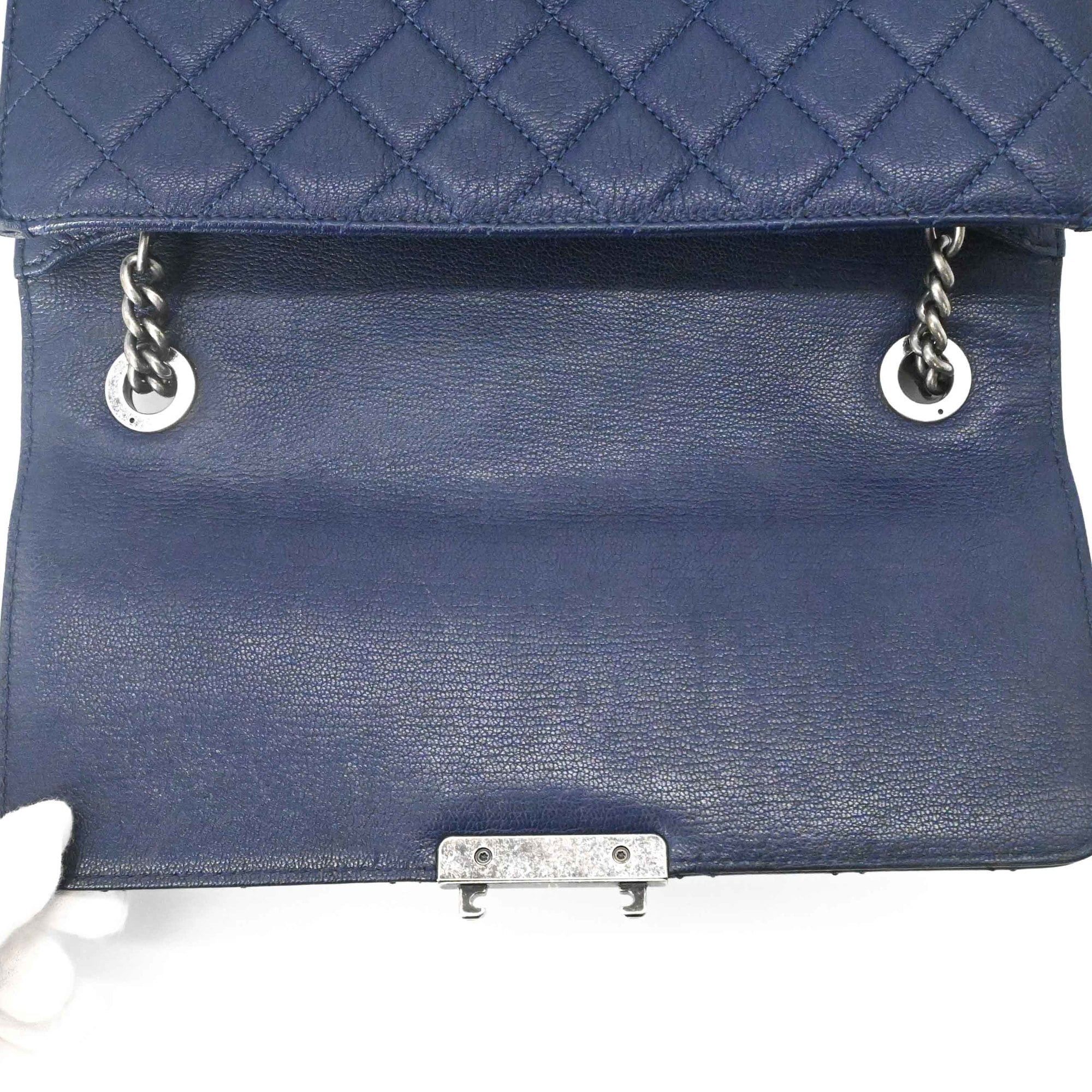 Chanel CHANEL Matelassé Shoulder Bag/Handbag with Chain, Navy, Women's Size ONE SIZE - 13 Thumbnail