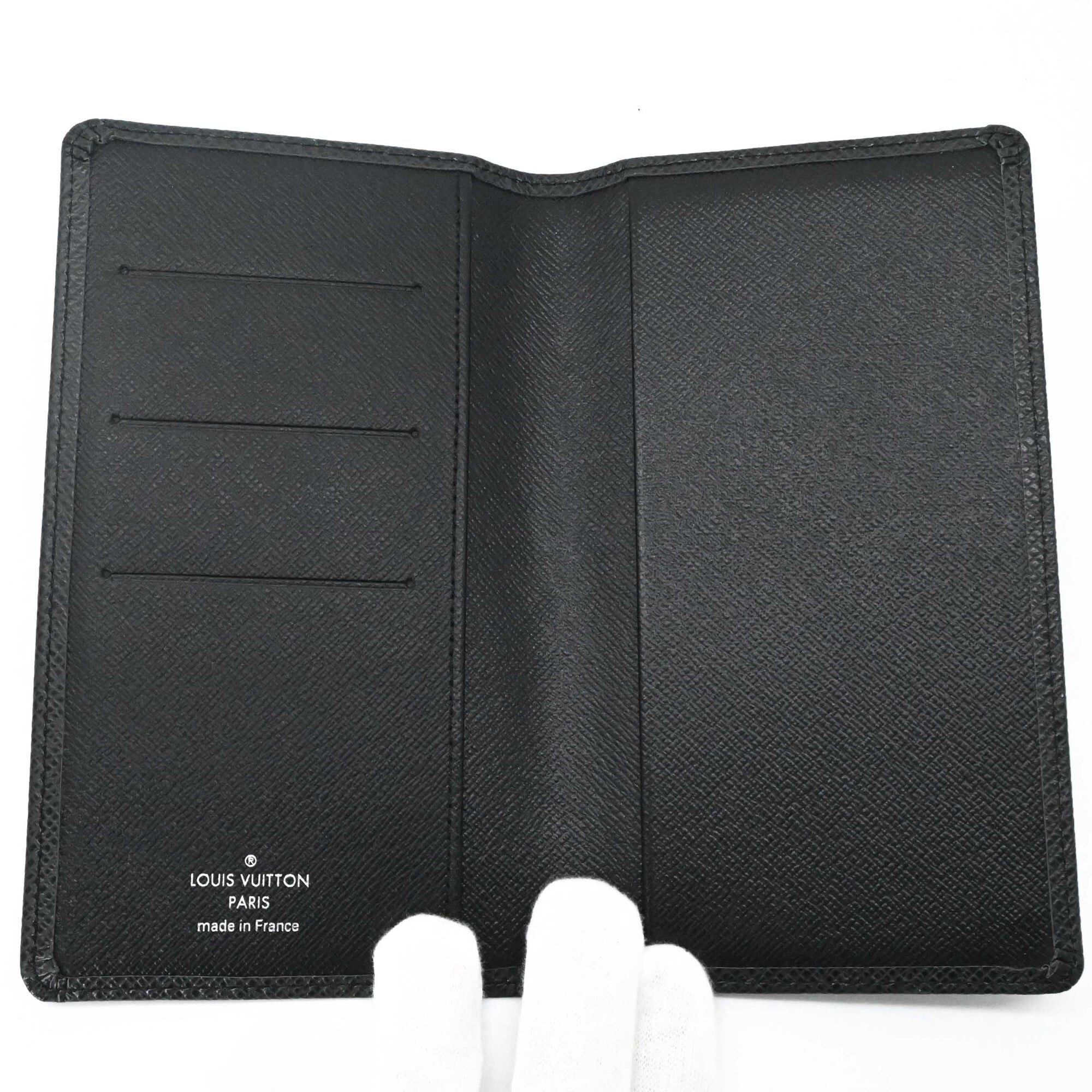 Louis Vuitton LOUIS VUITTON Taiga Agenda Pochette Leather Notebook Cover, Black R20425 Size ONE SIZE - 5 Thumbnail