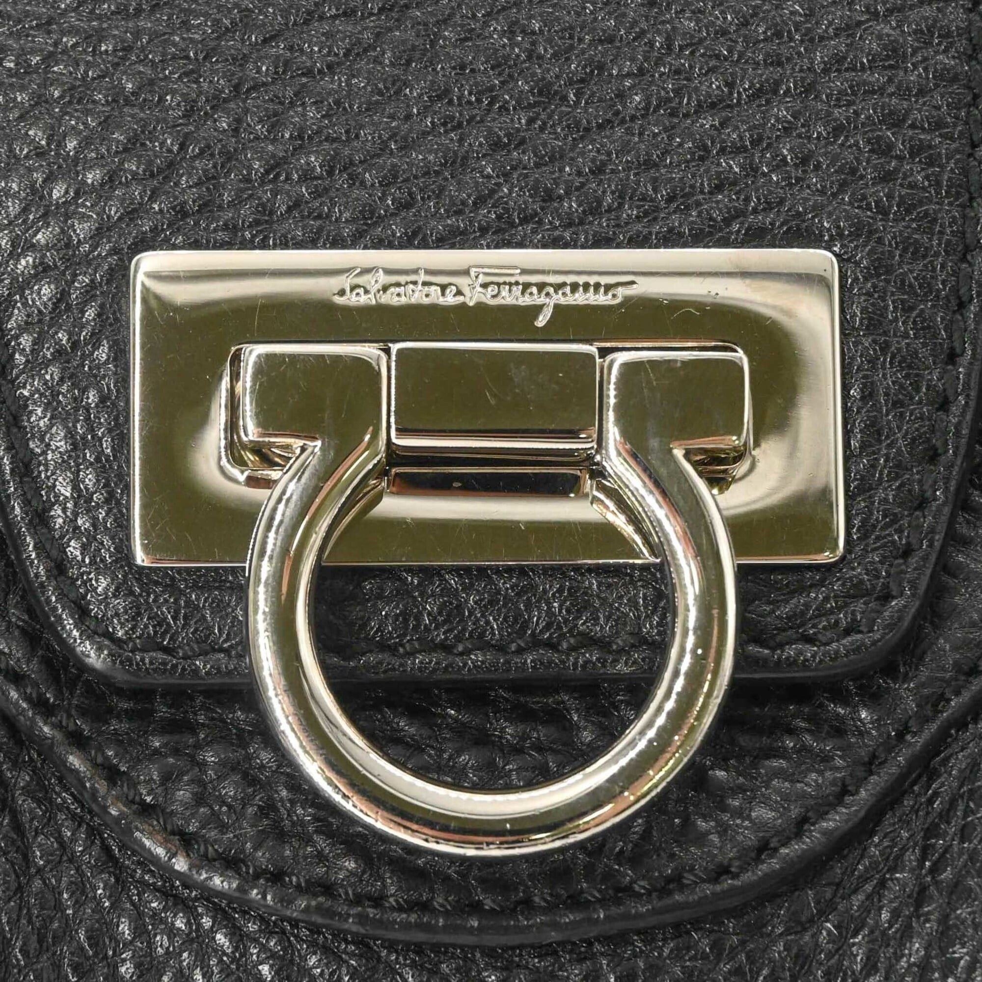 Salvatore Ferragamo Salvatore Ferragamo Gancini Handbag for Women, Black Size ONE SIZE - 7 Thumbnail