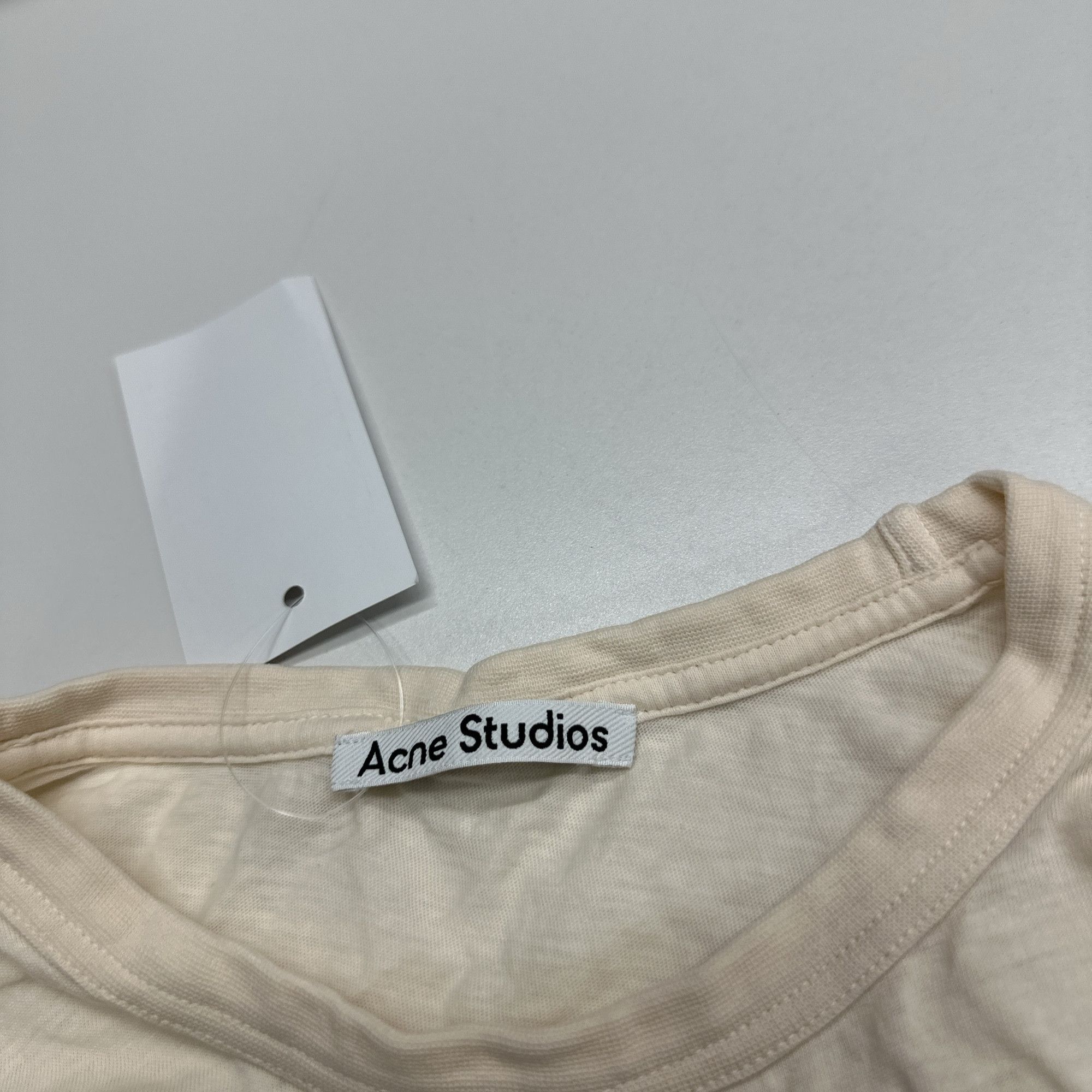 Acne Studios Acne Studios Kiss Graphic T-Shirt Size M Size M / US 6-8 / IT 42-44 - 3 Thumbnail