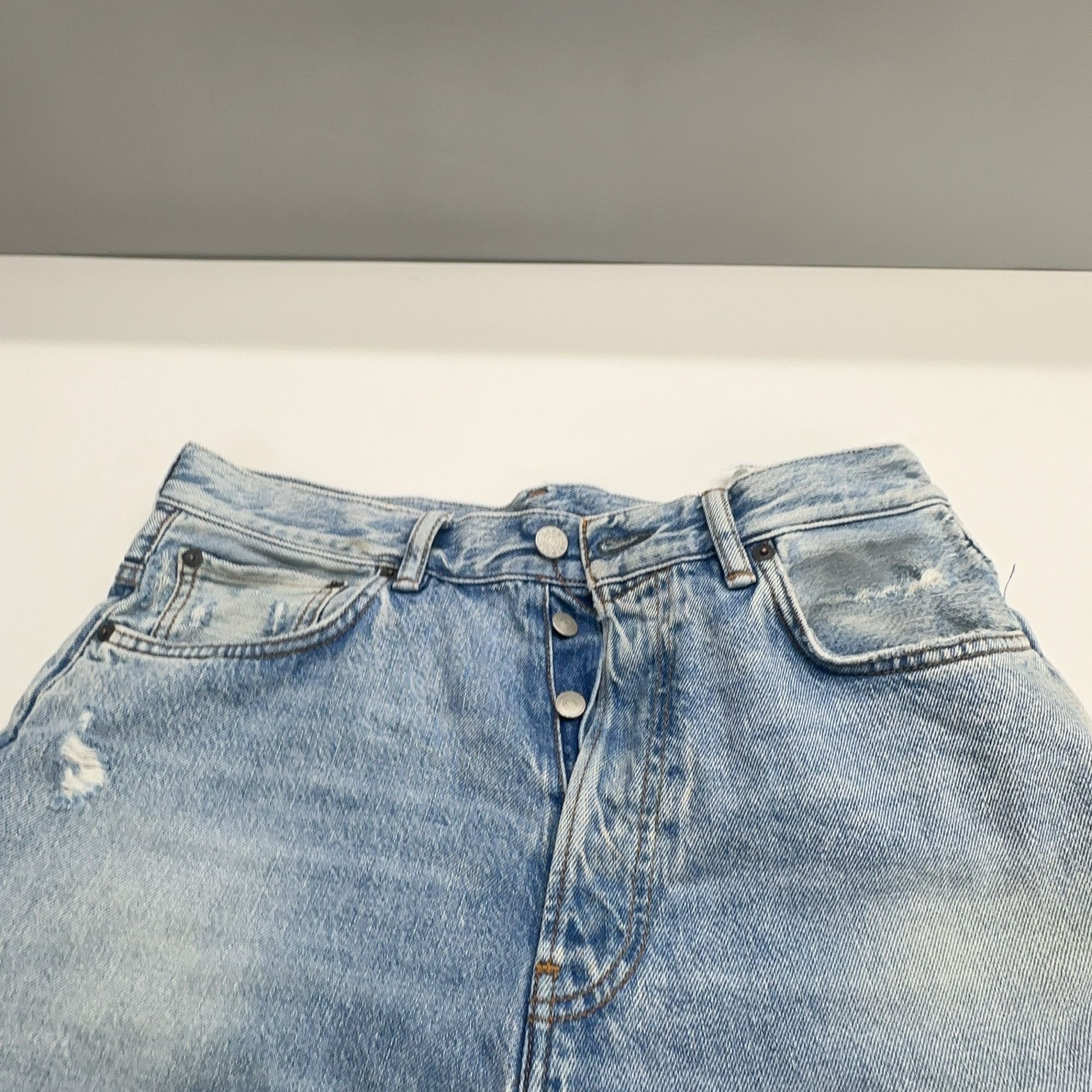 Acne Studios Acne Studios Light Wash Jeans Size 30 Size US 30 / EU 46 - 7 Thumbnail