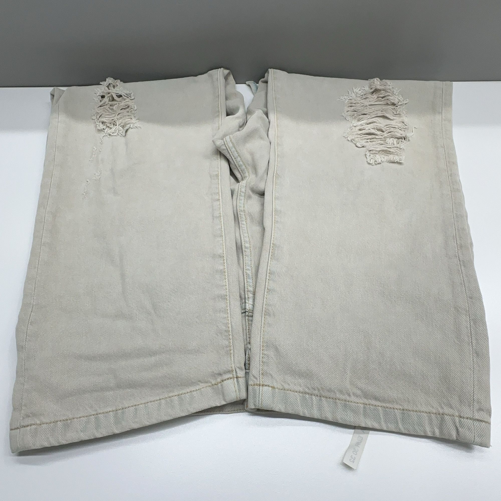 Acne Studios Acne Studios Distressed Jeans Size 30 Size 30" / US 8 / IT 44 - 6 Thumbnail