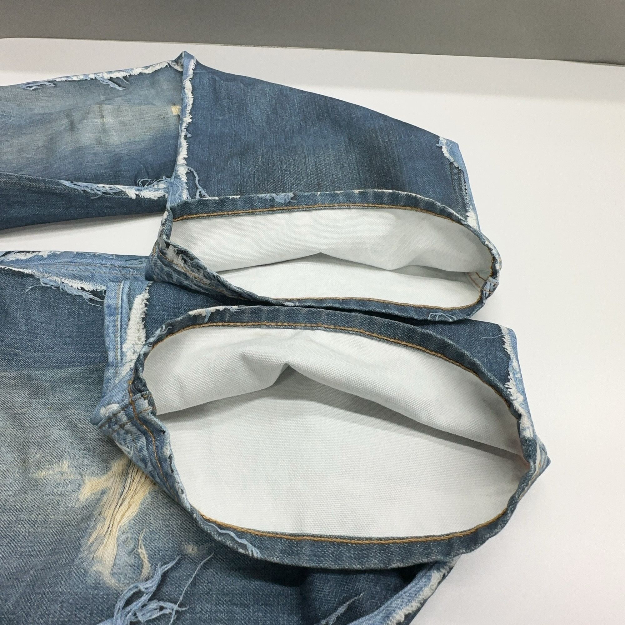 Acne Studios Acne Studios Distressed Denim Jeans Size 28 Size US 28 / EU 44 - 6 Thumbnail