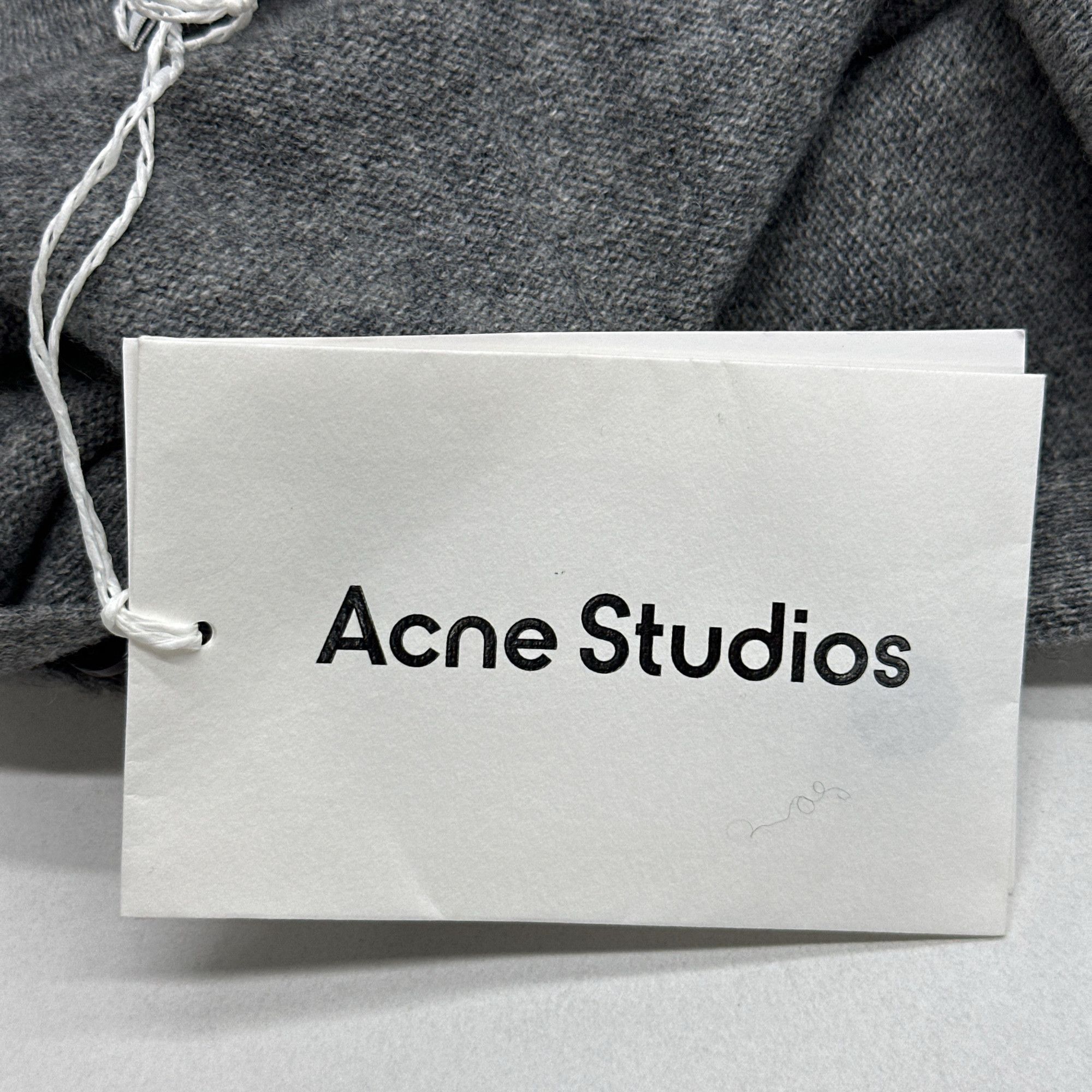 Acne Studios Acne Studios Embroidered Wool Polo Sweater Size S Size US S / EU 44-46 / 1 - 4 Thumbnail