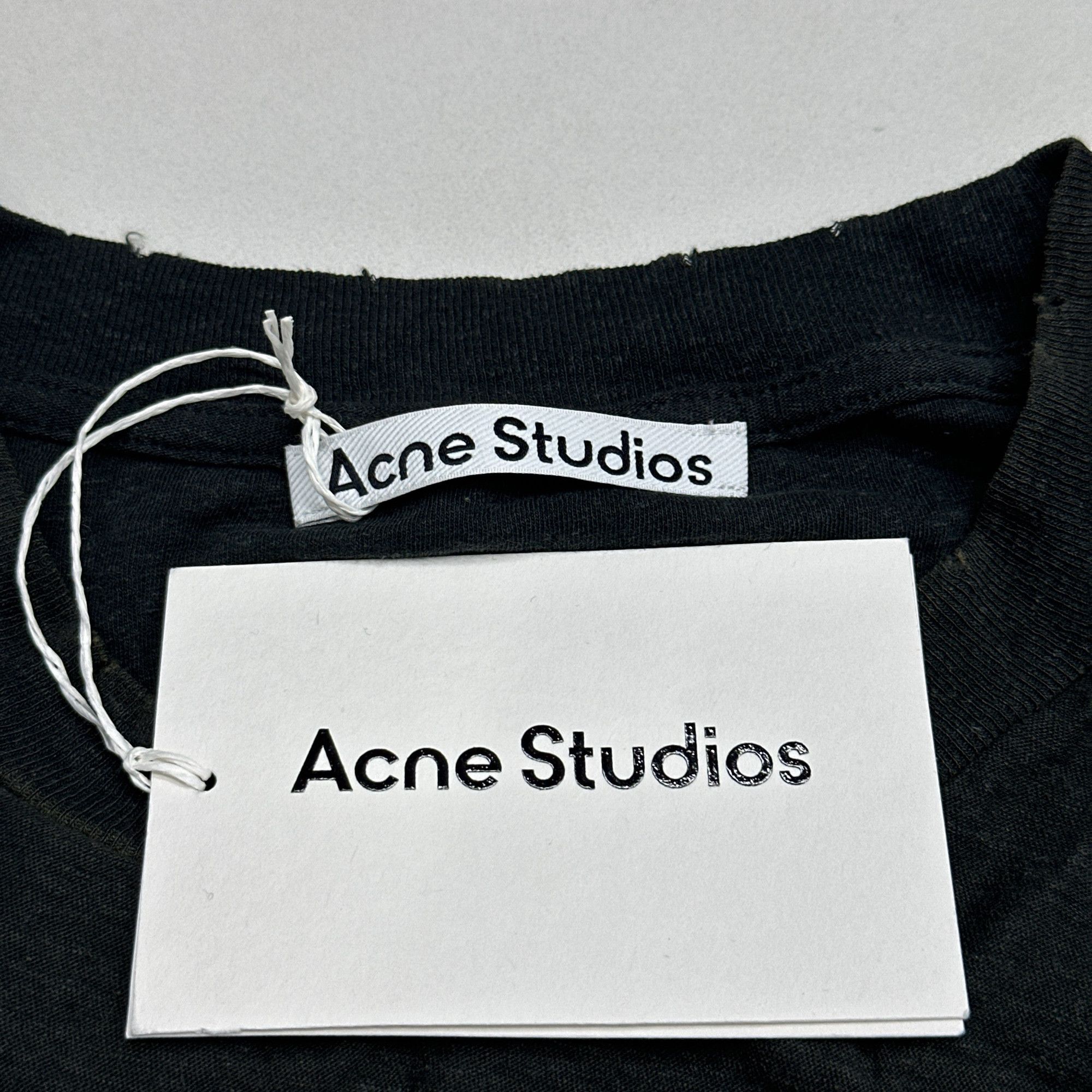 Acne Studios Acne Studios Logo Pocket Long Sleeve T-Shirt Size M Size US M / EU 48-50 / 2 - 5 Thumbnail