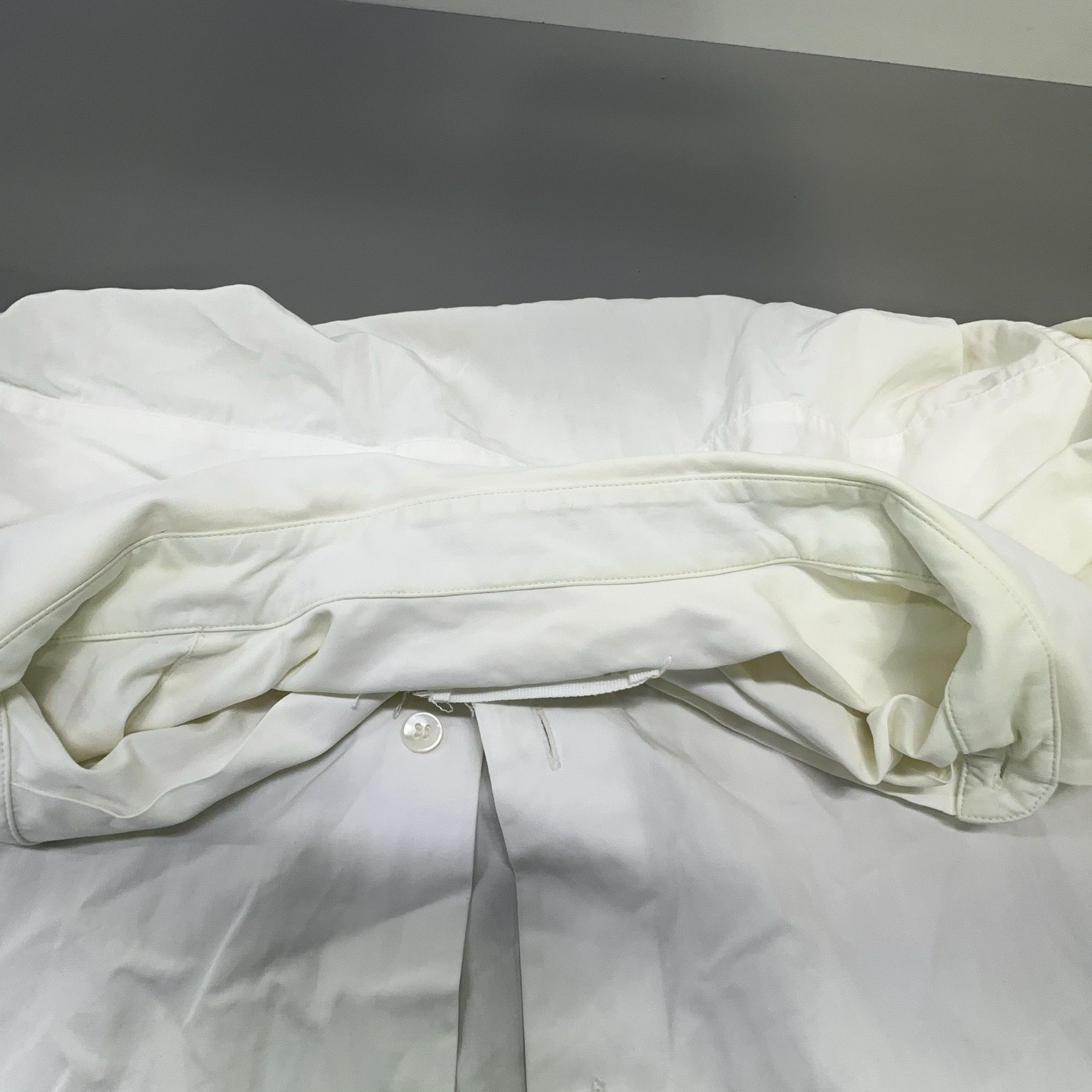 Maison Margiela Maison Margiela White Button Up Shirt Size 48 Size US M / EU 48-50 / 2 - 8 Thumbnail