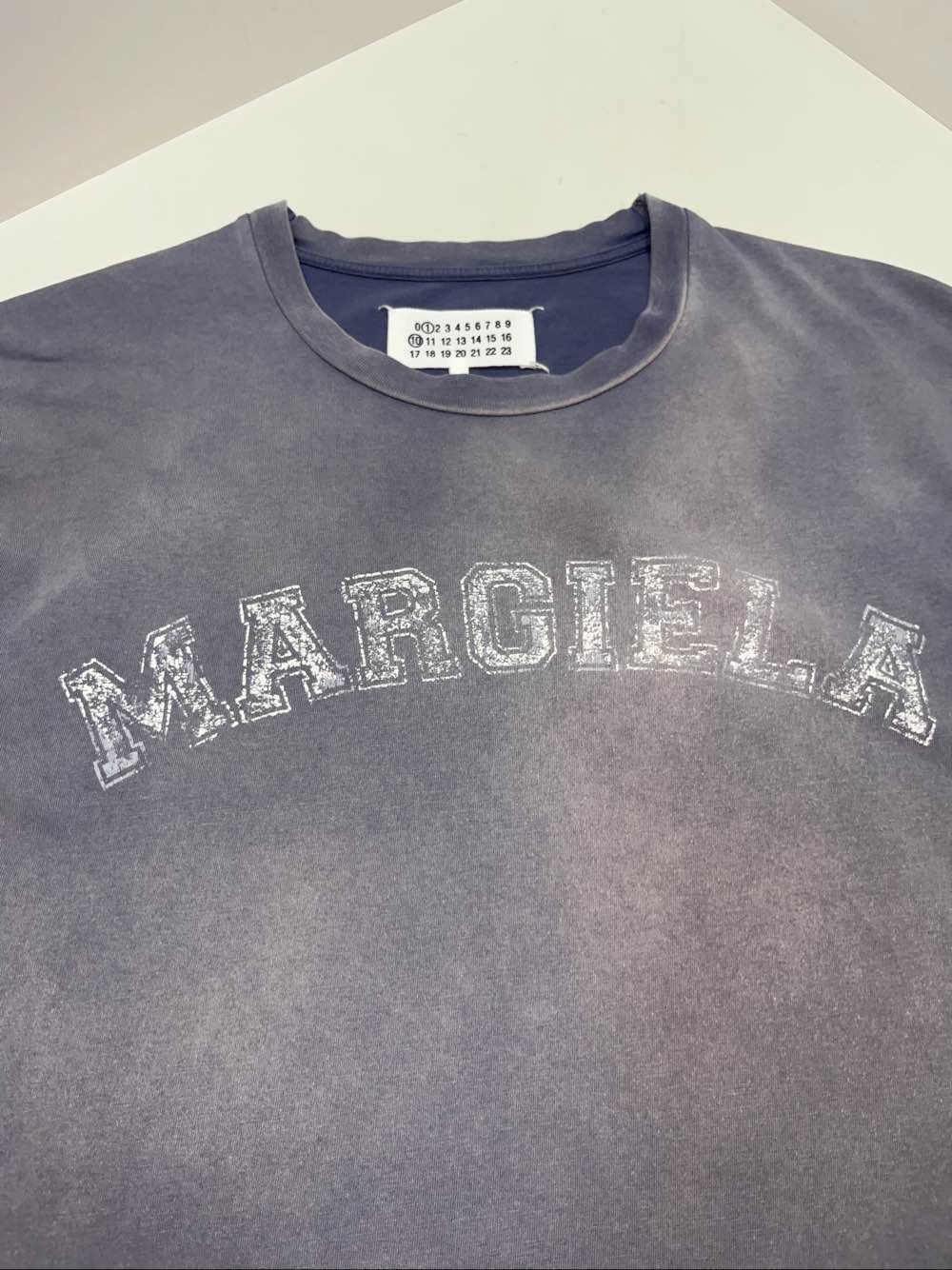 Maison Margiela Maison Margiela Logo Print T-Shirt Size S Size S / US 4 / IT 40 - 6 Thumbnail