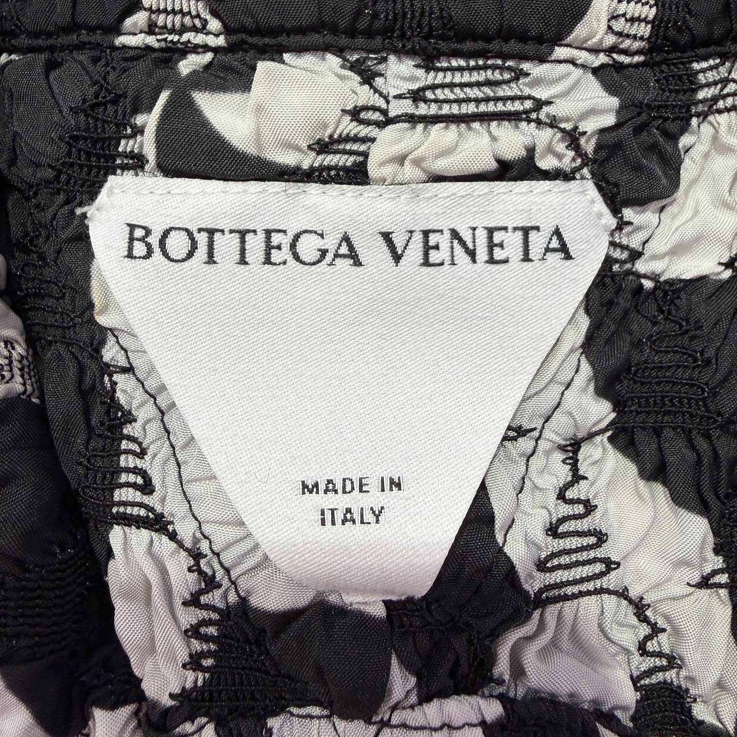 Bottega Veneta Bottega Veneta Geometric Short Sleeve Shirt Size M Size US M / EU 48-50 / 2 - 3 Thumbnail