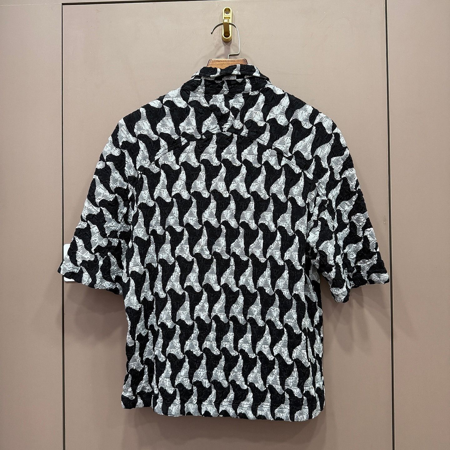 Bottega Veneta Bottega Veneta Geometric Short Sleeve Shirt Size M Size US M / EU 48-50 / 2 - 2 Thumbnail